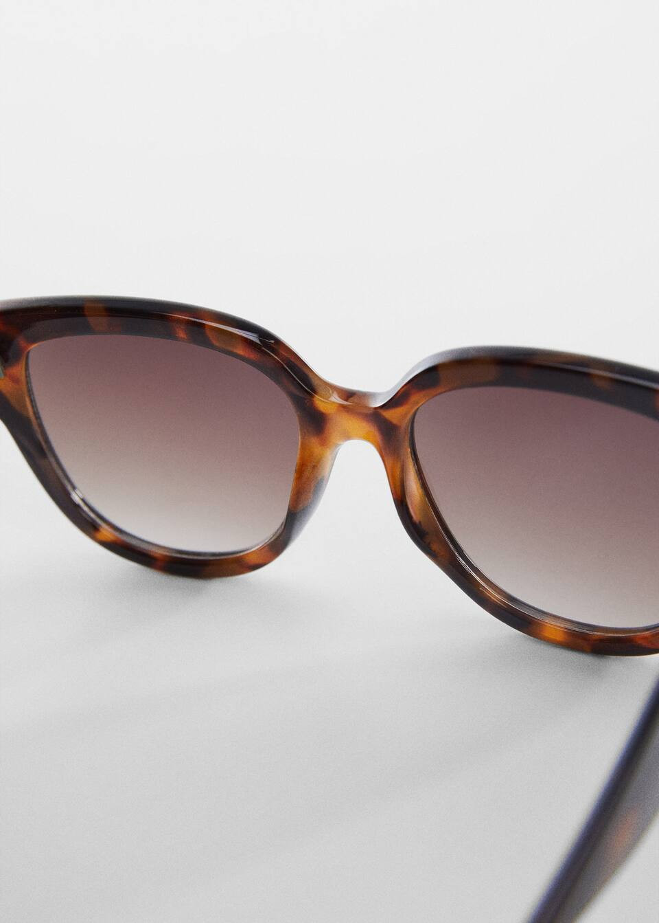 Lunettes de soleil rétro | MANGO (FR)