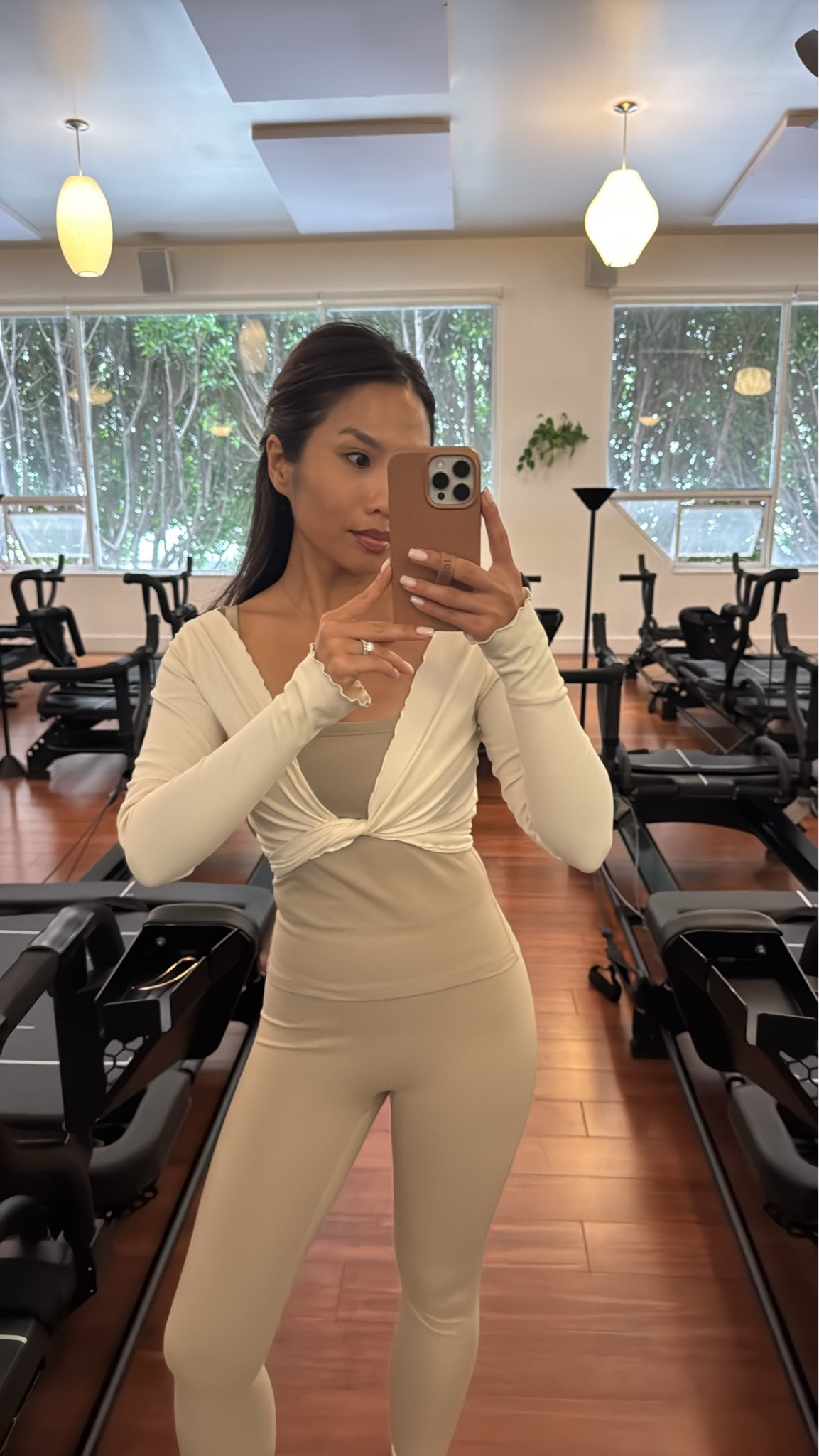 Workout outfit 🤍

Sizing:
I usually size up and wear smalls in everything from 437 they’re pretty compressive!

#LTKfitnessgoals #LTKootd #LTKActive