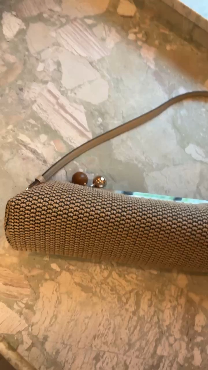 New bag for spring & summer 😍
The different textures - I'm obsessed