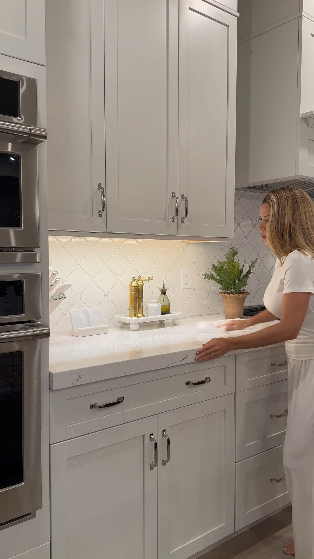 A fresh start for the new year begins at home. ❄️
Resetting with @mrsmeyerscleanday Snowdrop — a winter limited-edition scent that brings calm, comfort, and intention to everyday cleaning. 

#LTKselfcare #LTKHome #LTKdayinmylife