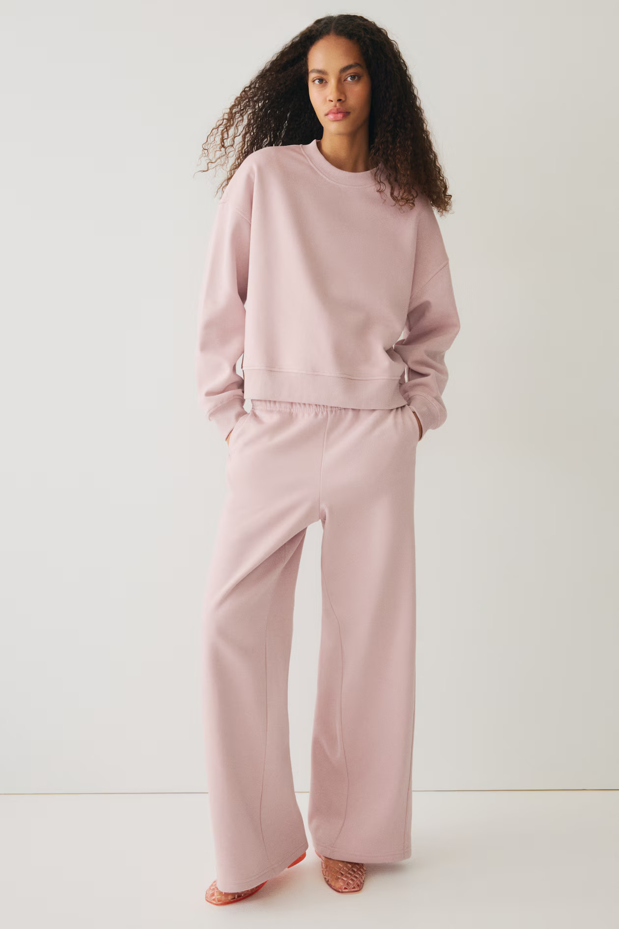 2-Piece Sweatshirt and Joggers Set | H&M (US + CA)