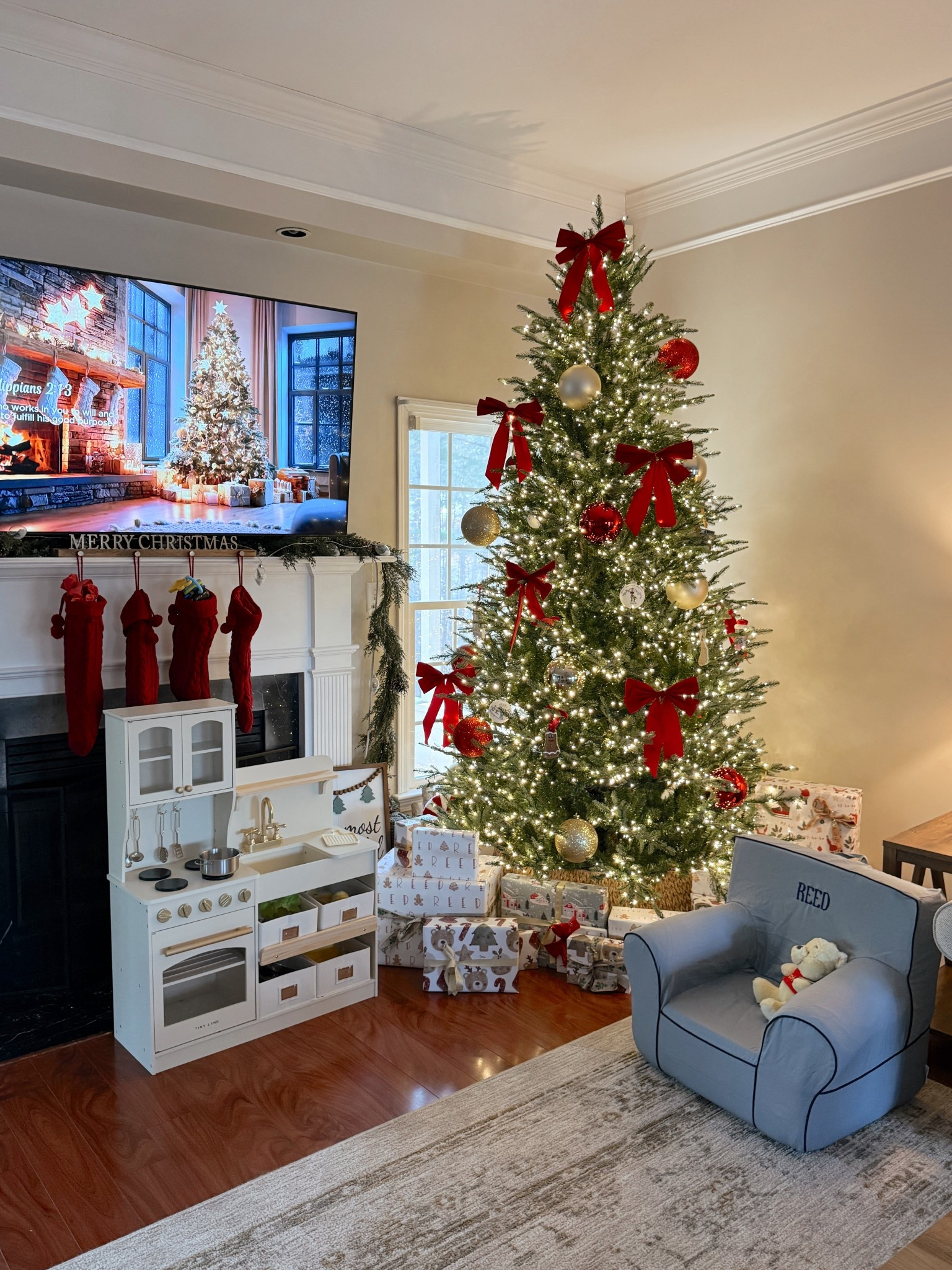 Christmas gifts 

#LTKHoliday #LTKGiftGuide