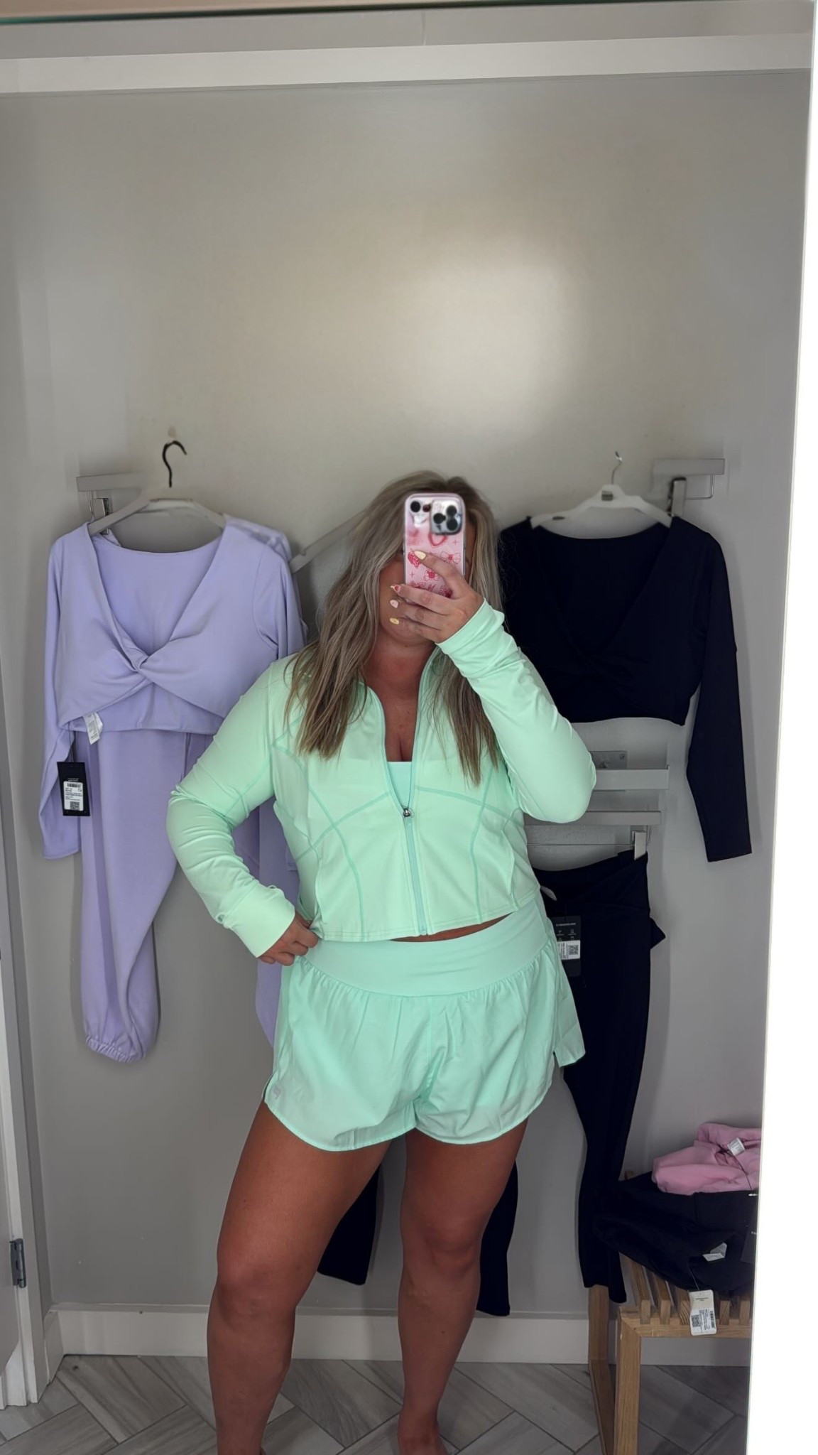 2x jacket
2x short
Xxl/1x bra

#LTKPlusSize #LTKStyleTip