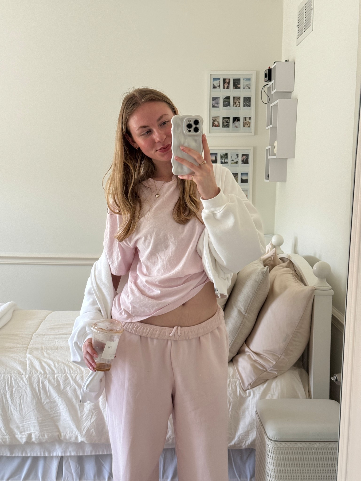 cozy monday ootd <3

Shirt is @Aerie  & is on sale rn!!

#LTKPetite #LTKootd #LTKdayinmylife