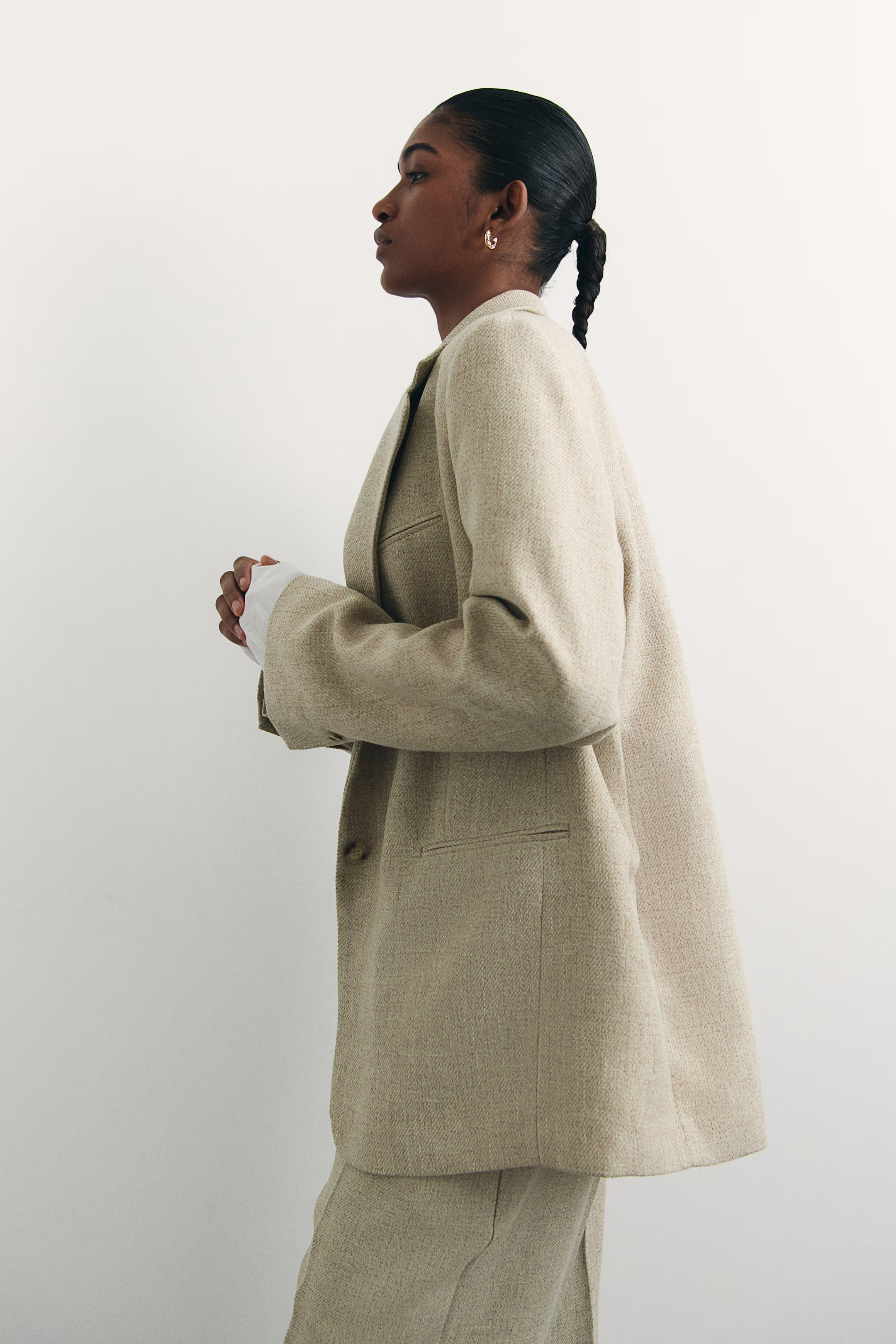 Loose-fit blazer | H&M (UK, MY, IN, SG, PH, TW, HK)