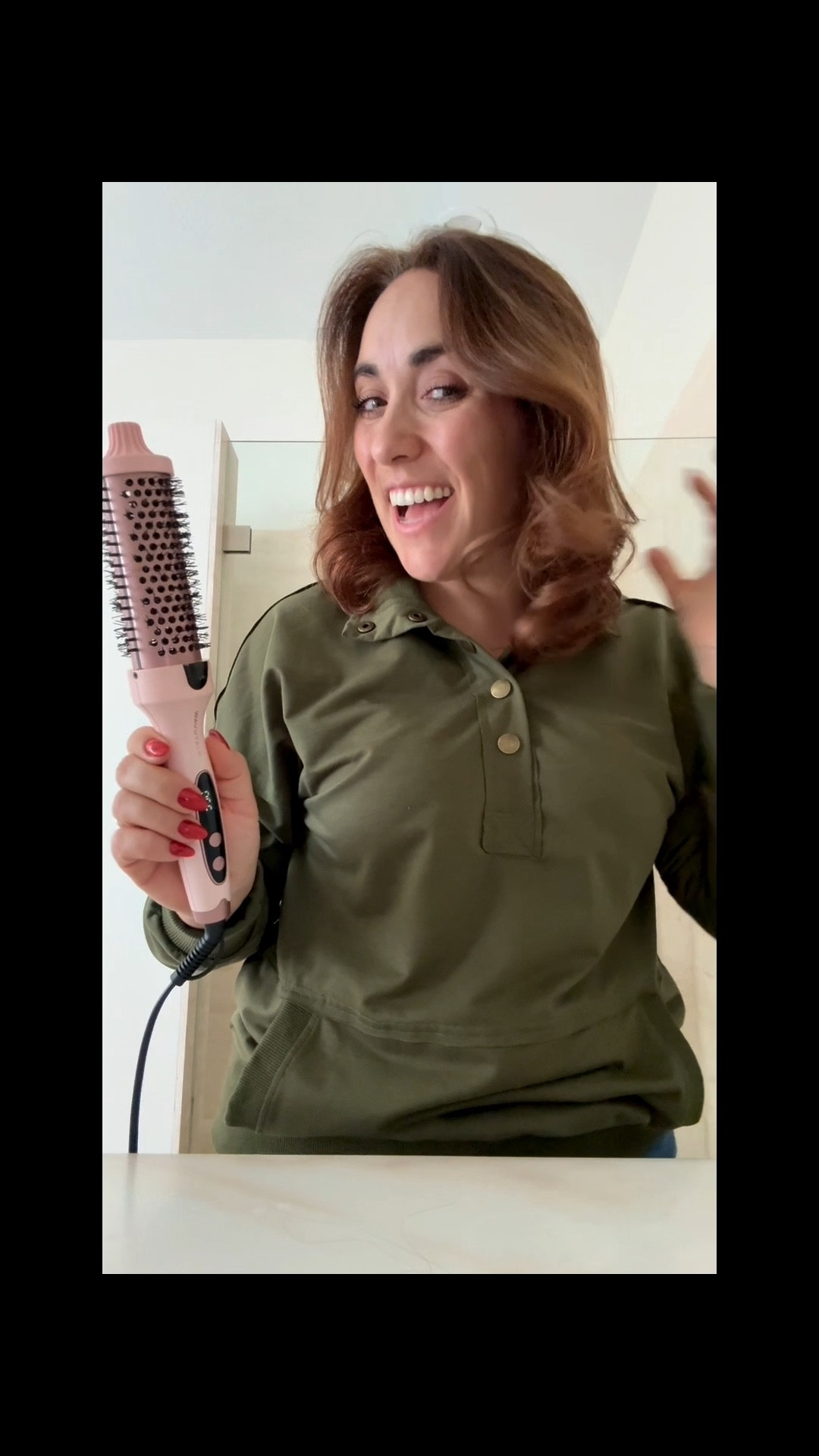 Desde que lo descubrí lo amo!! Literal me arreglo el cabello en menos de 10 minutos y ni siquiera suena. 

#LTKdayinmylife #LTKmorningroutine #LTKmomlife