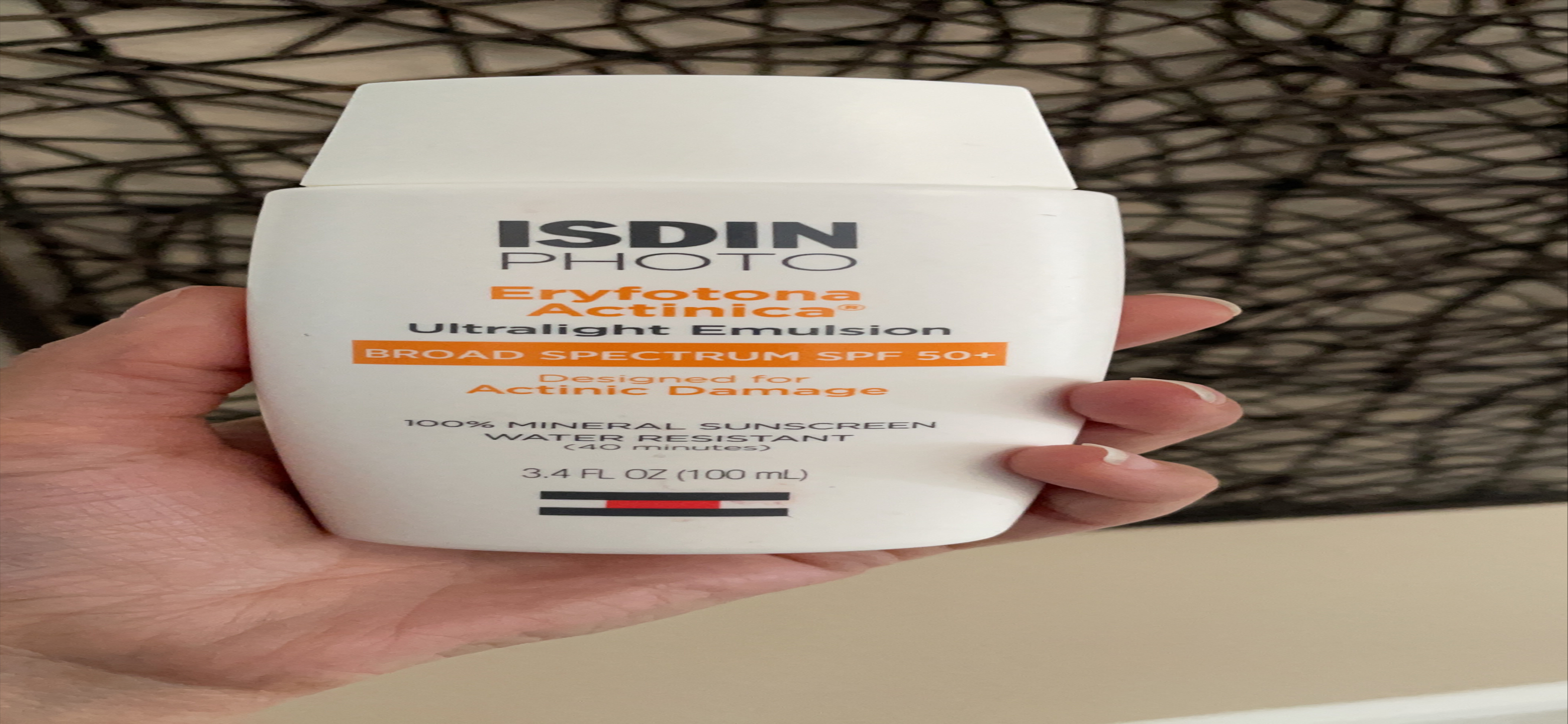 ISDIN Eryfotona Actinica Zinc Oxide and 100% Mineral Sunscreen Broad Spectrum SPF 50+, No White C... | Amazon (US)