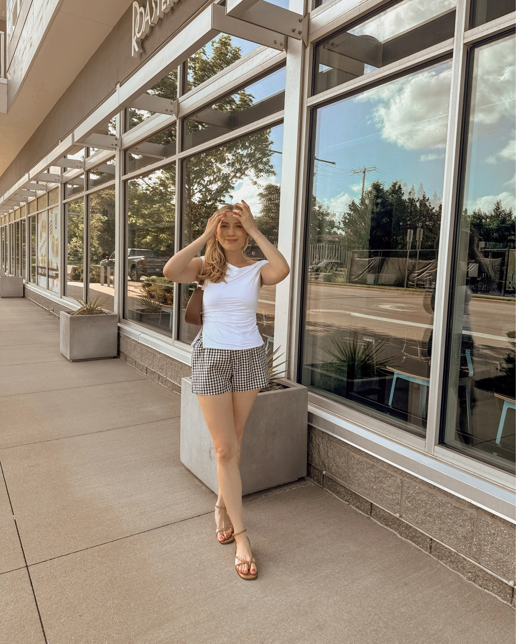 casual summer outfit

boxer shorts, gingham

#LTKSaleAlert #LTKFindsUnder100 #LTKSummerEdit