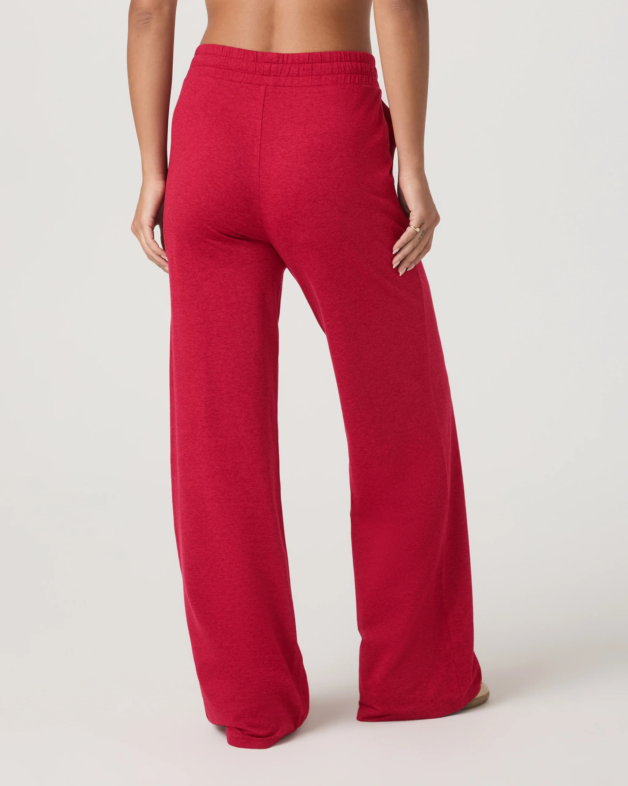 Halo Essential Wideleg Pant | Vuori Clothing (US & Canada)