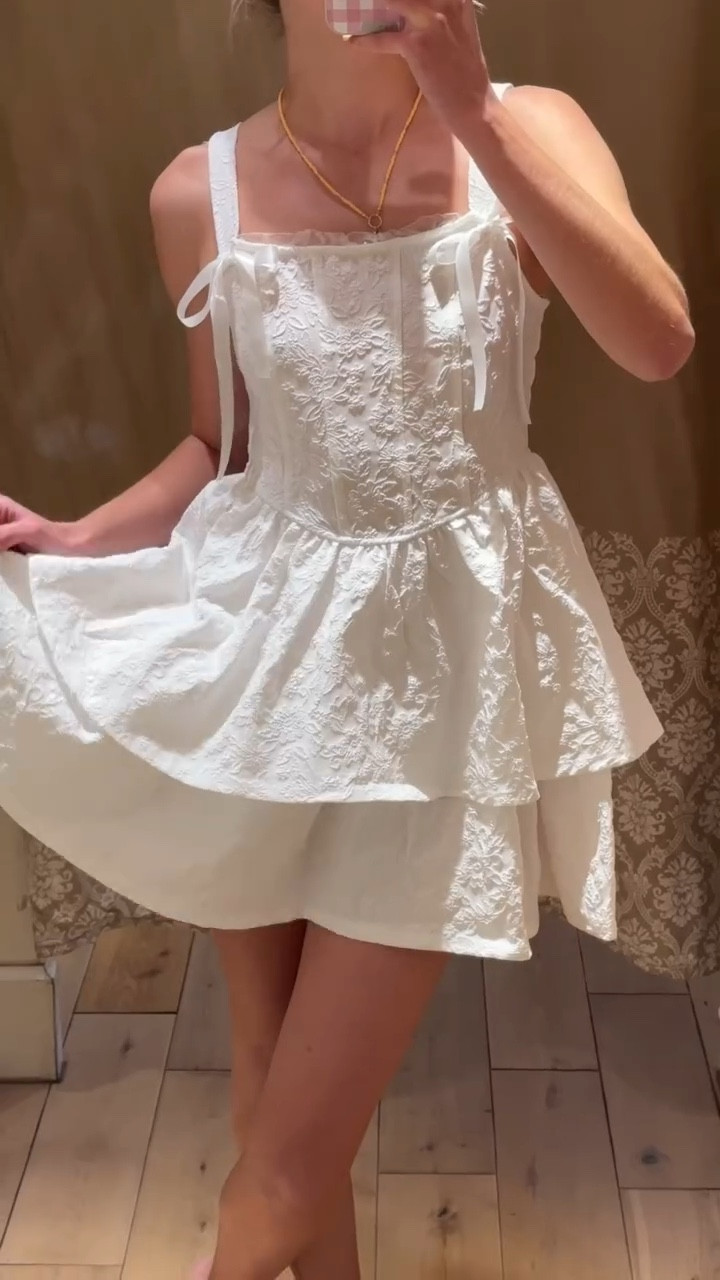 I’m obsessed 💕 

#summeroutfits #pintereststyle #pinterestaesthetic #pinterestoutfit #summercolors #summerstyle