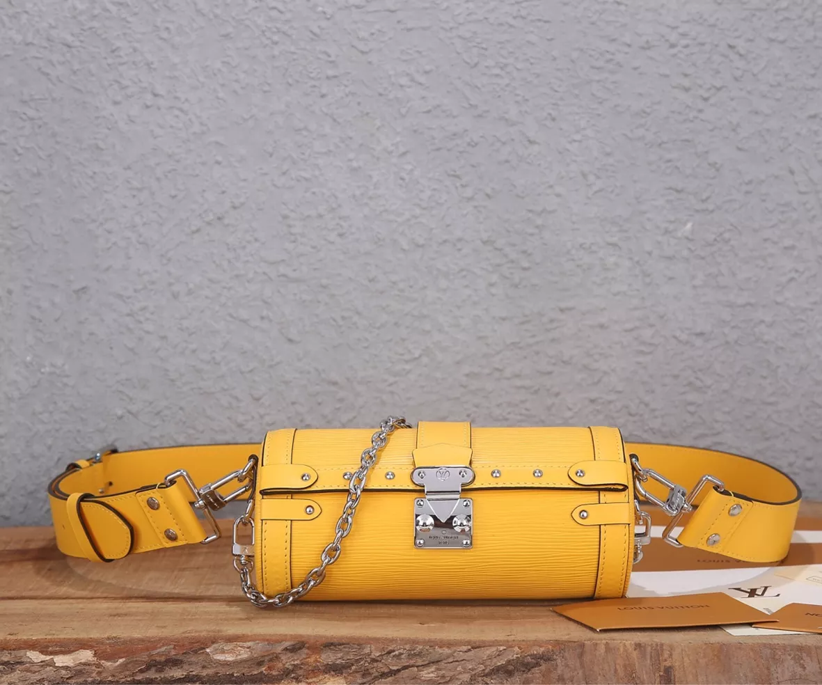 Papillon Trunk leather handbag