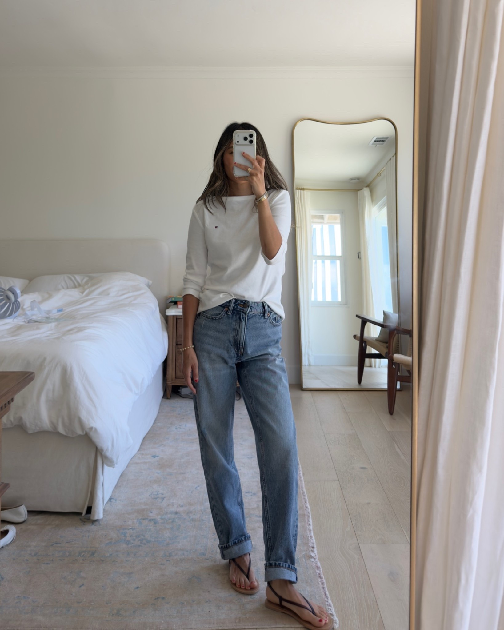 same jeans, two sizes, totally different fit.  Classic aka good denim + neutrals always wins.🤎 @TommyHilfiger #tommyfamily #ad