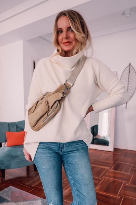 This super cozy Free People tunic sweater will be your new go-to for lounging, errands, and travel! And it’s currently on MAJOR sale at Nordstrom (under $100)! 🏃‍♀️I recommend sizing down; I’m wearing xs.

~Erin xo 

#LTKunder100 #LTKSeasonal #LTKstyletip