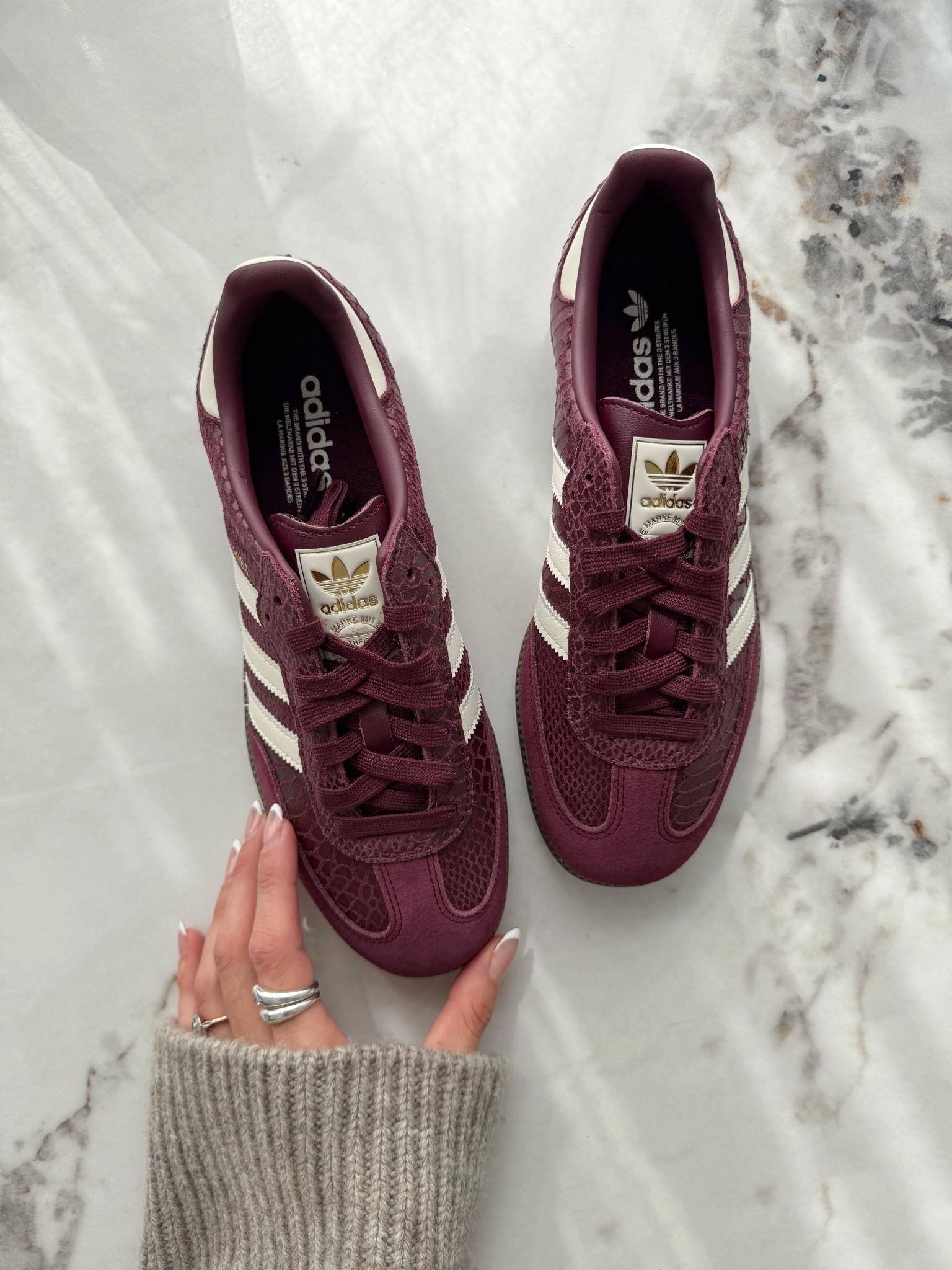 I swear @netaporter have the *BEST* edit of Adidas sneakers. Have rounded up my faves via the link below (including a forest green snake-effect leather version & a sequin pair! ✨)

FYI I wear size UK7.5 (I’m an EU40)