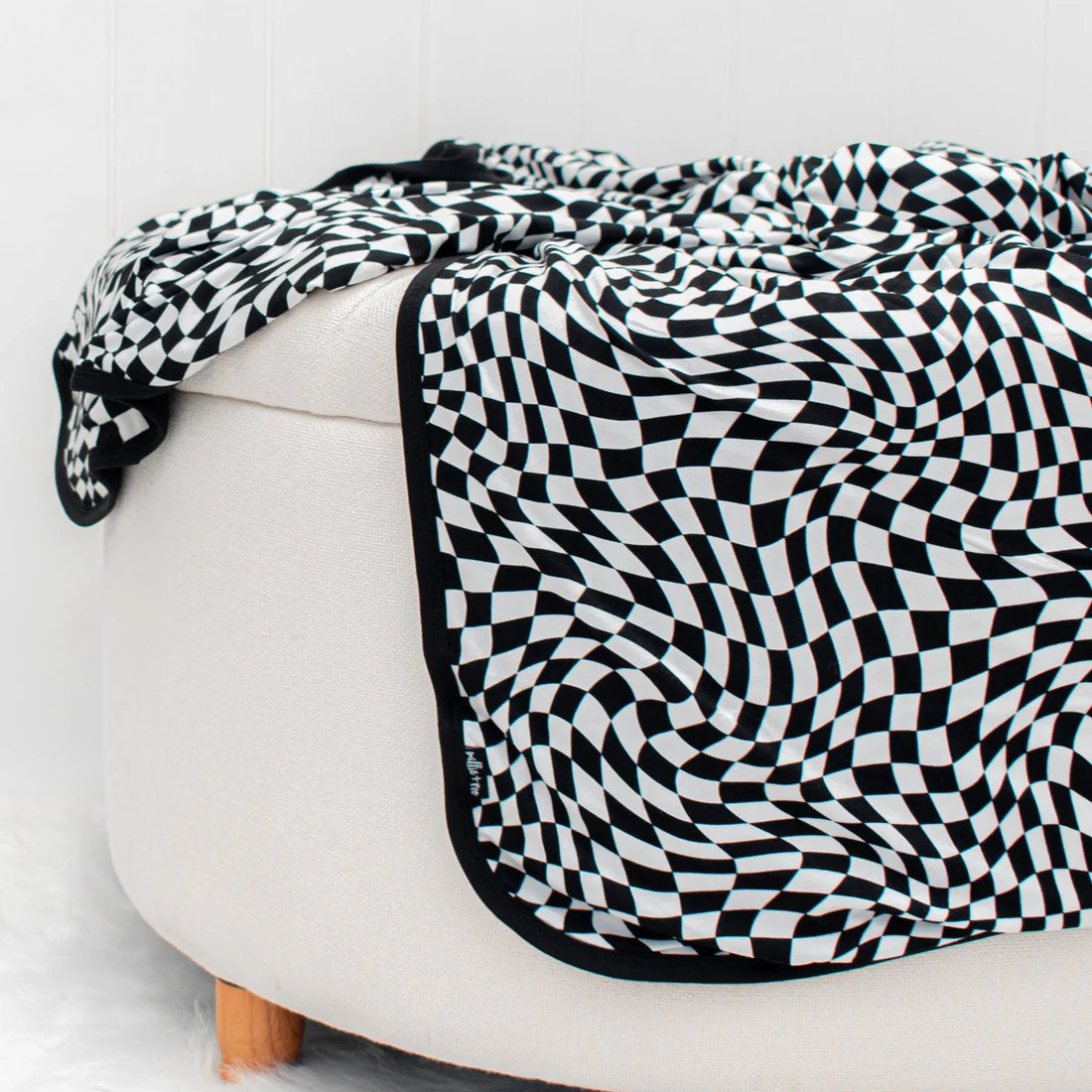OVERSIZED COZY BLANKET- Black Dizzy Check | millie + roo