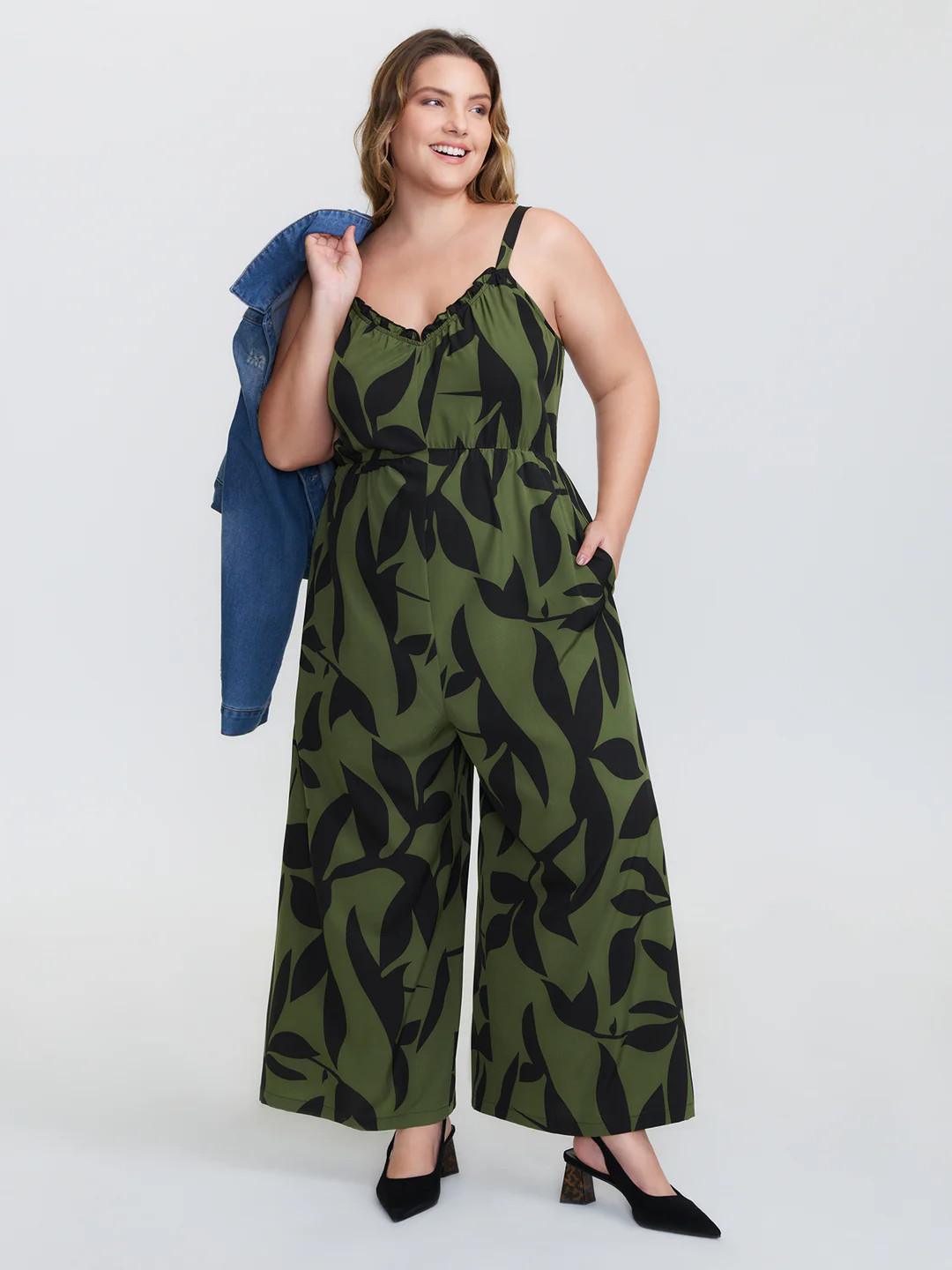 Silhouette Floral Print Sweetheart Jumpsuit | Bloomchic