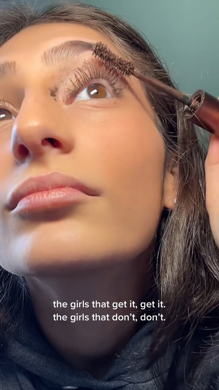 Brown mascara summer >>> 

#LTKBeauty #LTKVideo #LTKSeasonal