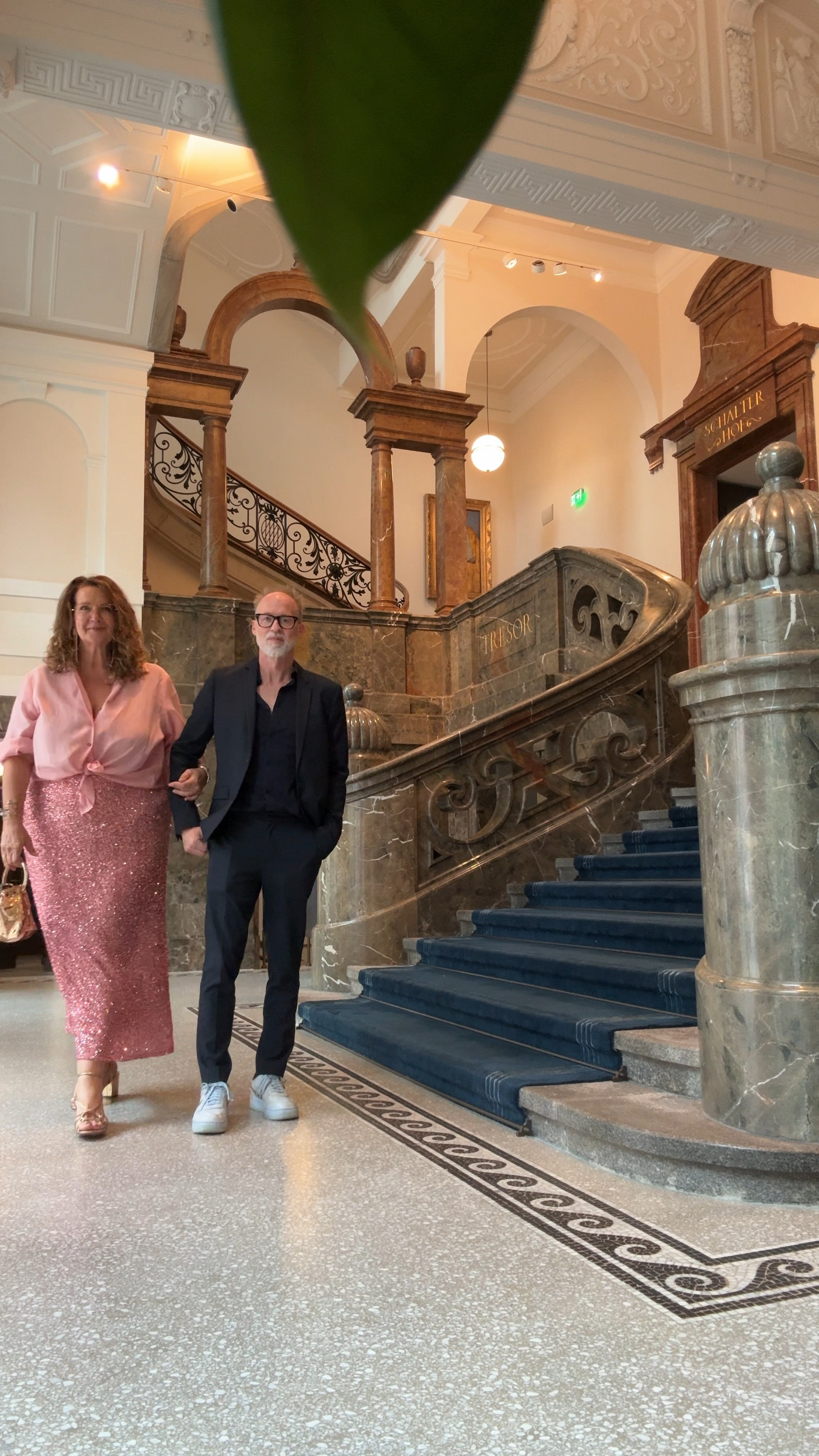 some Glitz & Glam 👇🏻 für den Stars Award in Munich 

#LTKcurves #LTKplussize