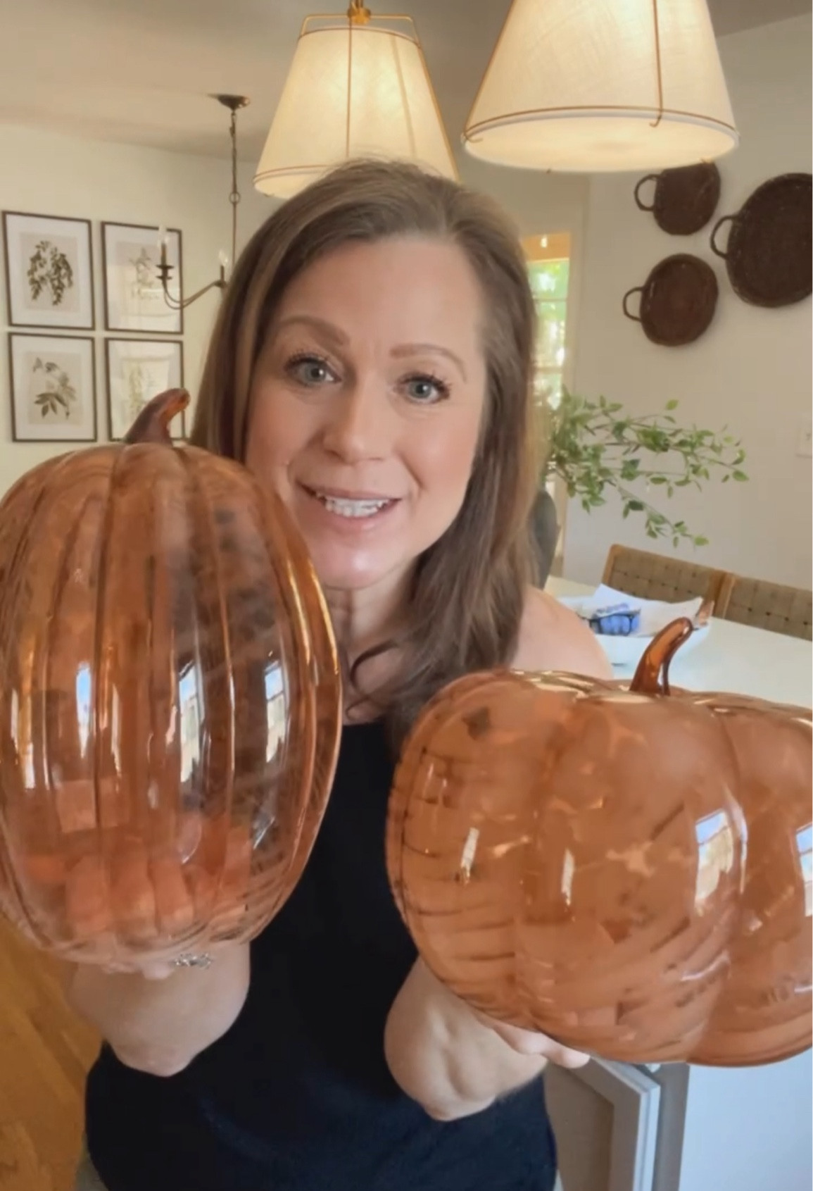 Glass pumpkins with a marble effect, open bottom to add a battery candle or twinkle lights, two size options and less then $15!

These would be perfect for a coffee table, entry table, island vignette or on open shelving.




#seasonaldecor #homedecor #pumpkin #pumpkindecor #homedecorating #falldecor #fallstyle #walmarthome #walmartfinds

#LTKFindsUnder50 #LTKSeasonal #LTKHome