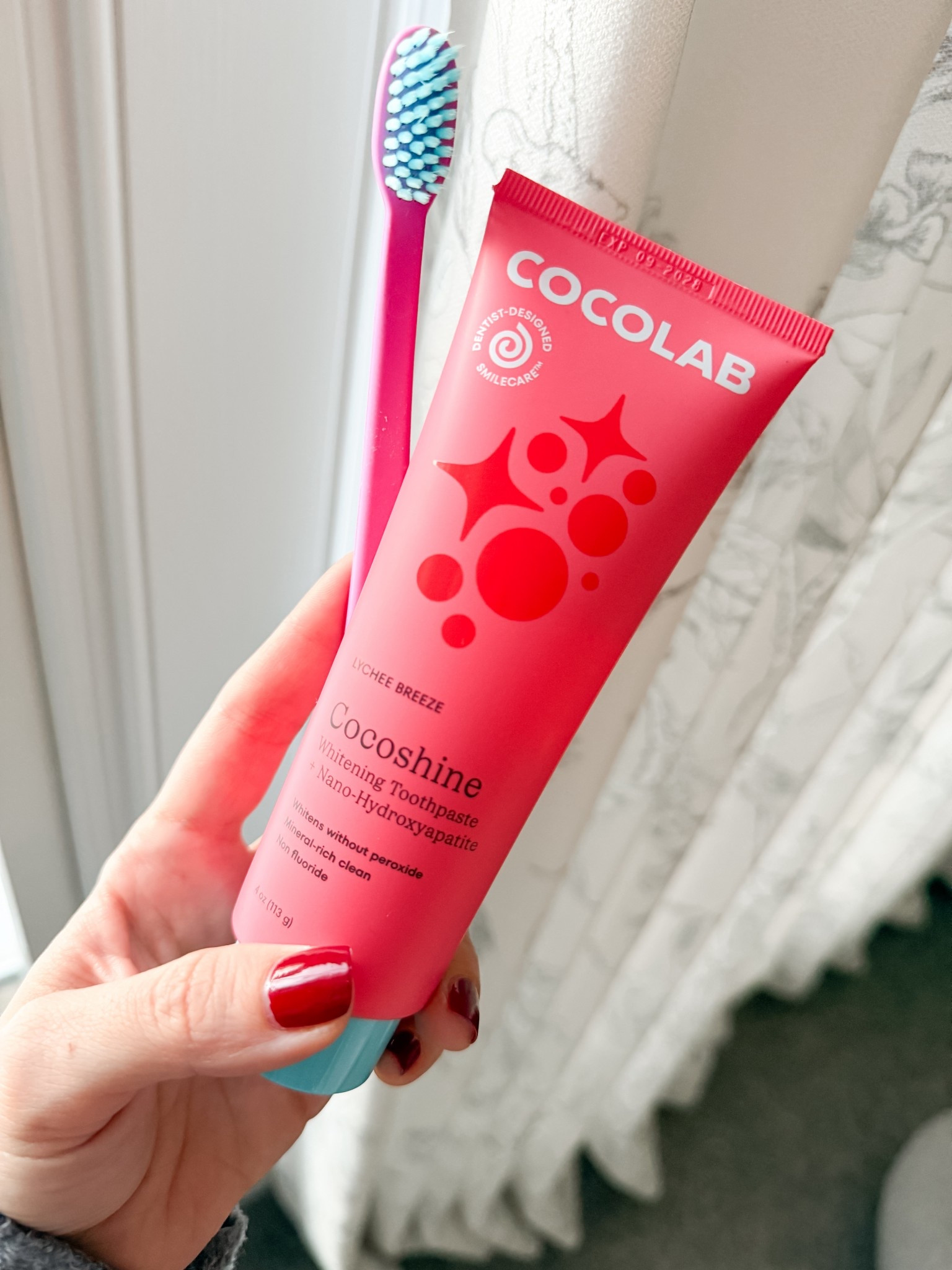 My new fave non-toxic toothpaste 