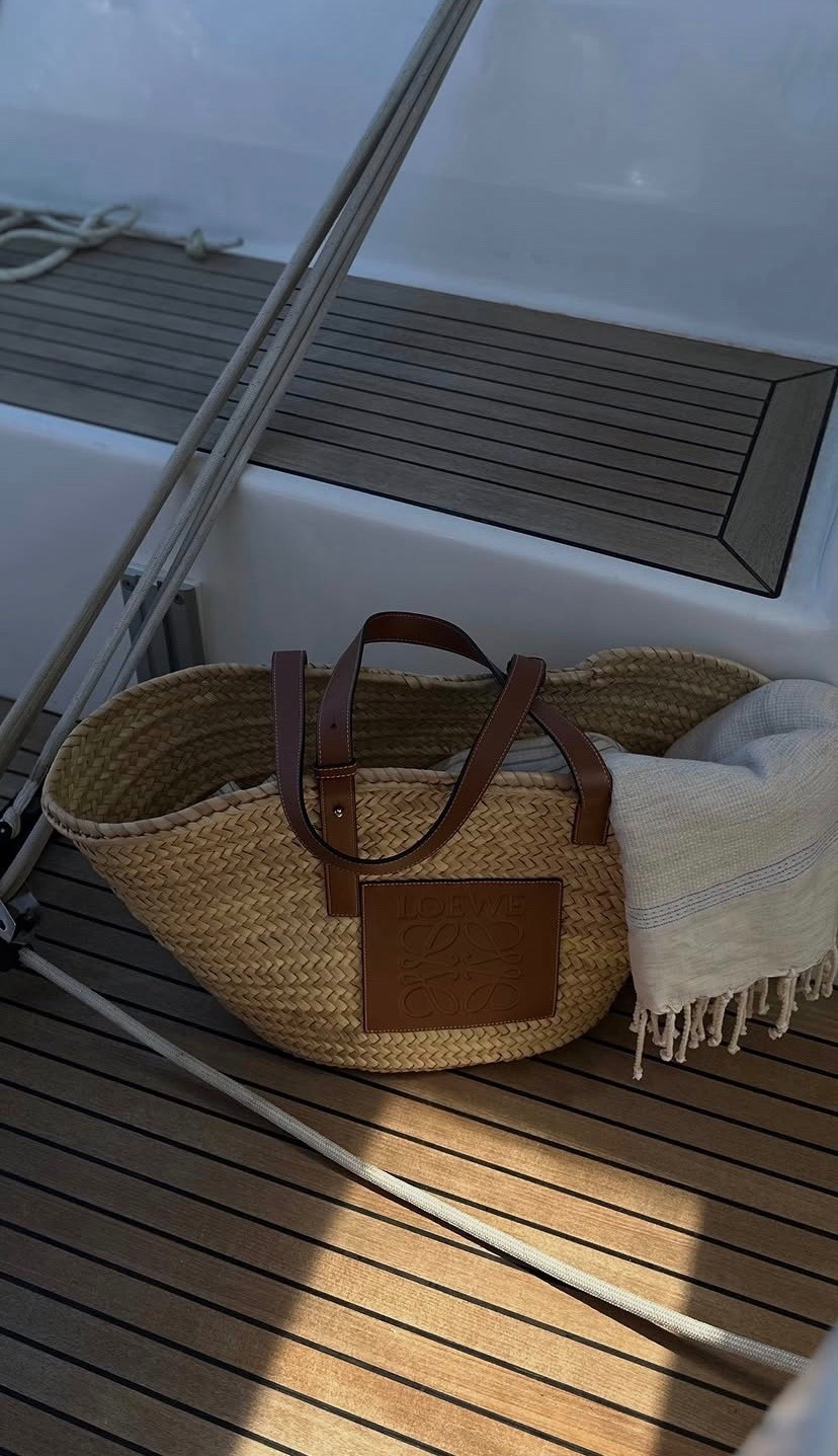 Loewe Spring/Summer totes 

#loewe #raffia #tote #totebag #bag handbag travel vacation 

#LTKTravel #LTKOver40 #LTKgrwm