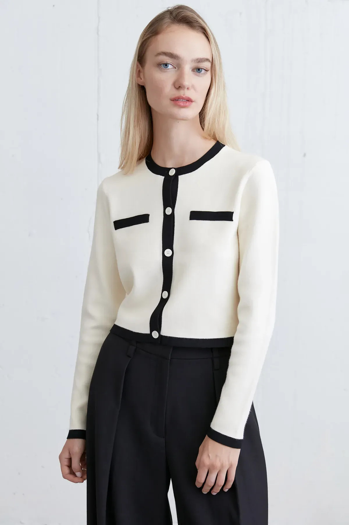 CROPPED CONTRAST TRIM CARDIGAN | OAK + FORT