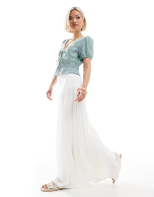 Stradivarius maxi skirt in white | ASOS (Global)