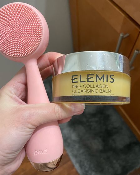 No better feeling than taking your makeup off at the end of a long day. 😍

Elemis pro collagen cleansing balm, cleansing balm, pmd facial brush, Elemis 

#LTKSale #LTKsalealert #LTKbeauty