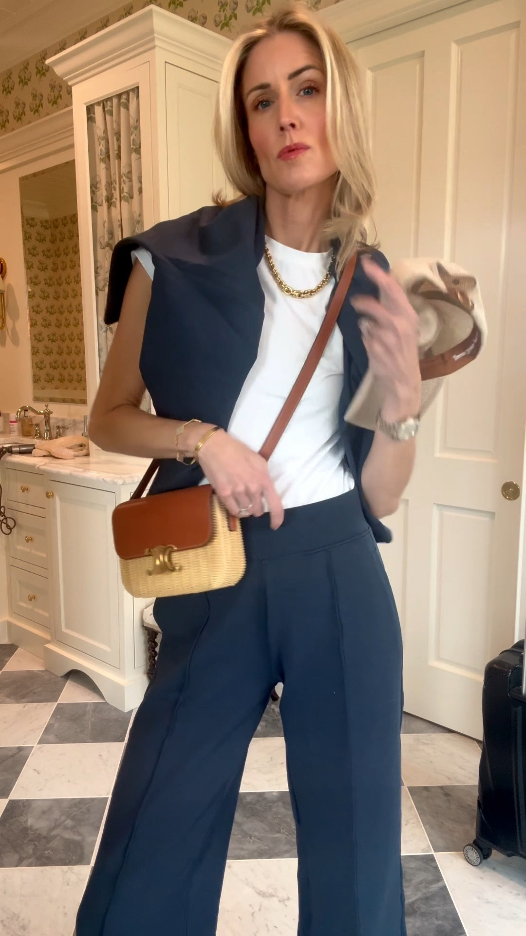 Travel day ootd 

#LTKootd #LTKOver40 #LTKTravel