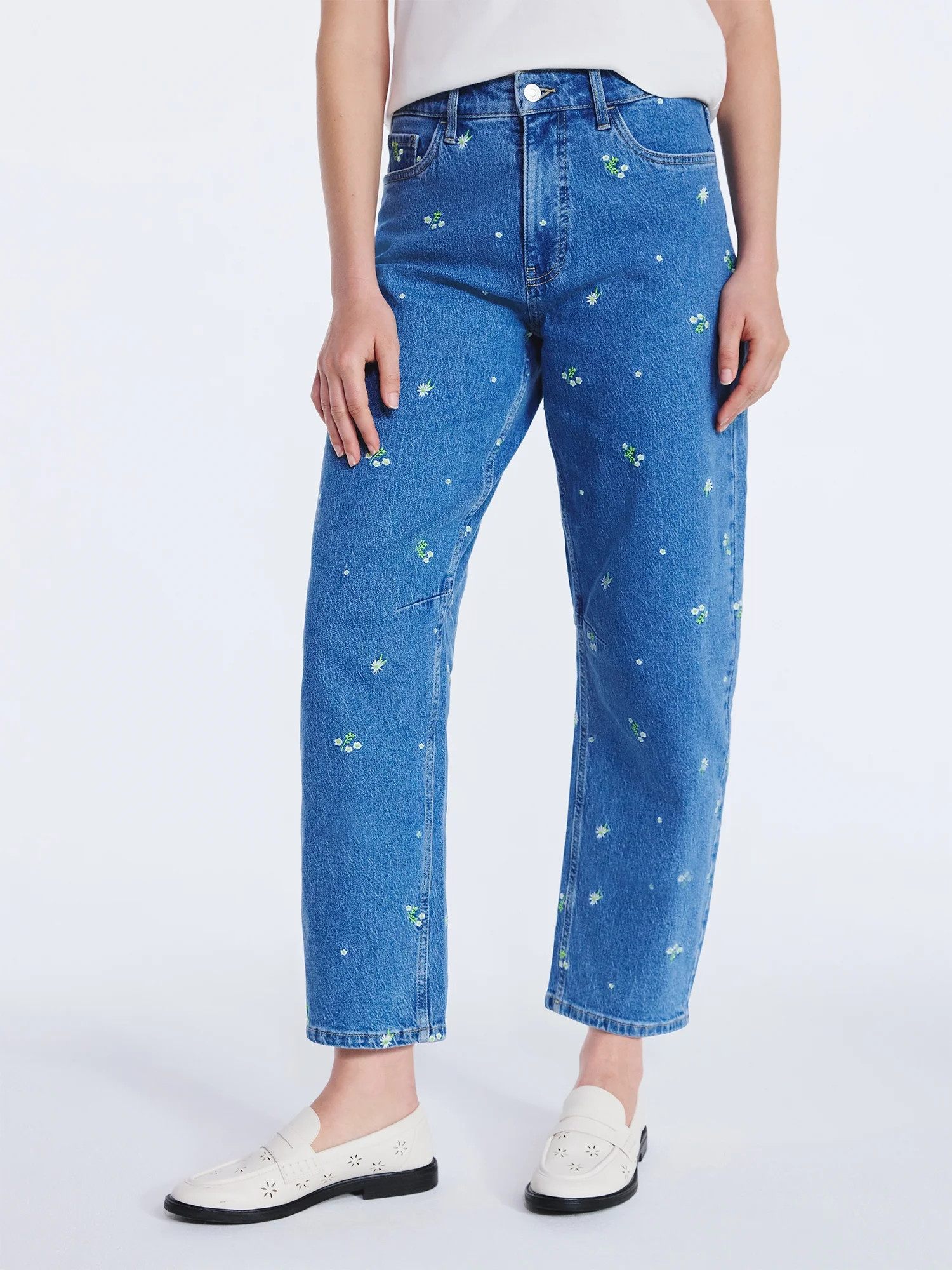 Free Assembly Women's and Women's Plus Embroidered Mid Rise Cropped Barrel Jeans, Sizes 0-26W | Walmart (US)