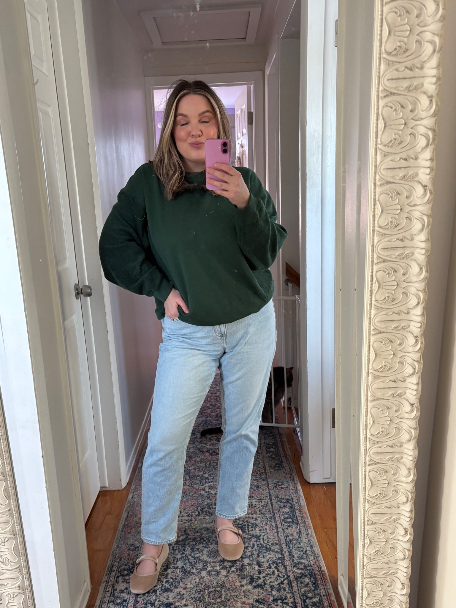 Midsize OOTD

Top- small 
Pants - 12 




#LTKootd #LTKFindsUnder50 #LTKMidsize