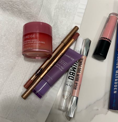 Lip injection trick: my trick to make it look like you have the best lip injections in town: 

Overline upper lip with white 
Overline bottom lip in center with Mac “Edge to Edge” or Charlotte Tilbury in pillow talk 2- medium 
Then Overline lips with pillow talk and then gloss to blend all together 

#LTKbeauty #LTKunder50 #LTKFind