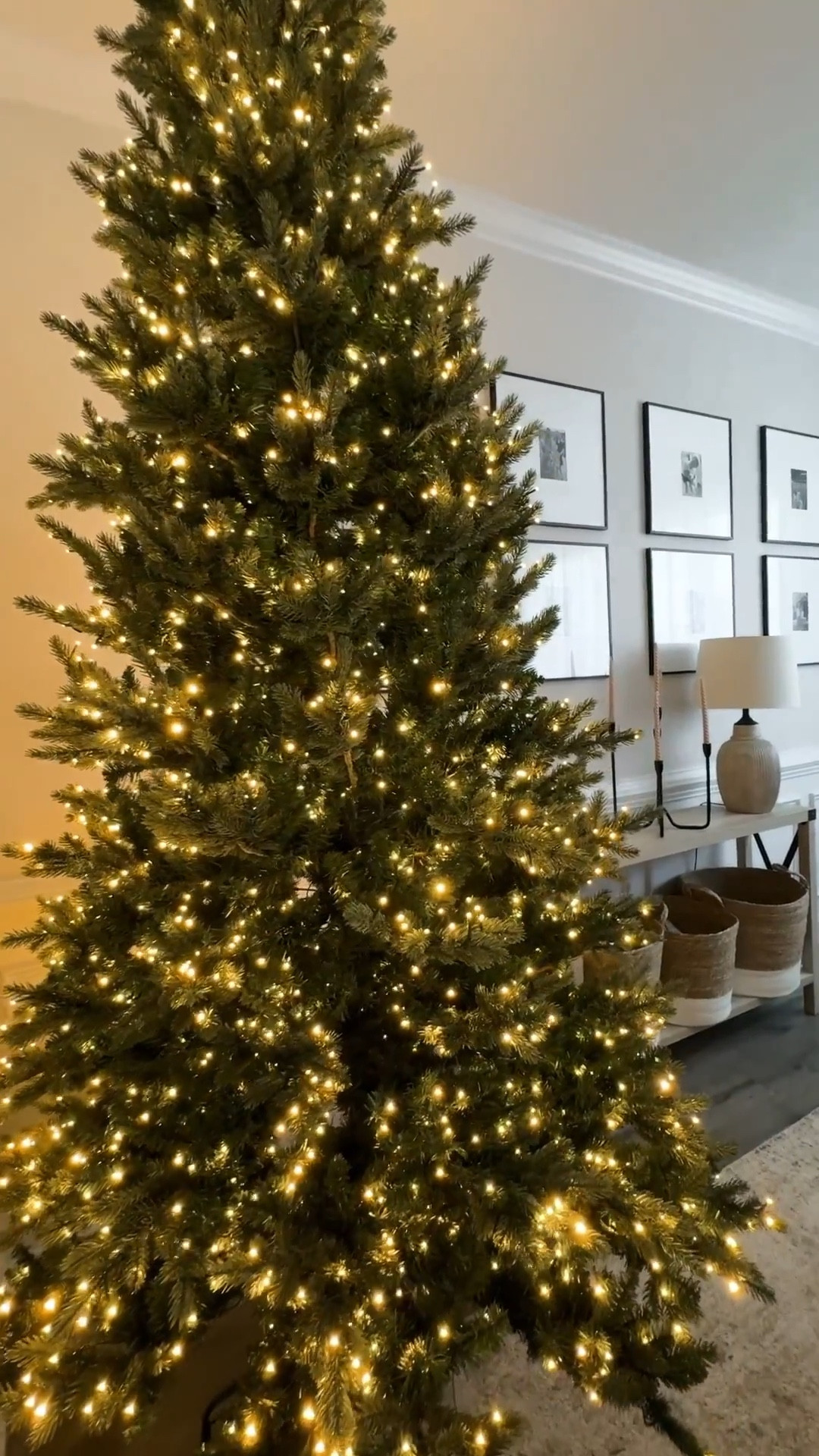 Walmart twinkling lights Christmas tree 

#LTKHome #LTKHoliday