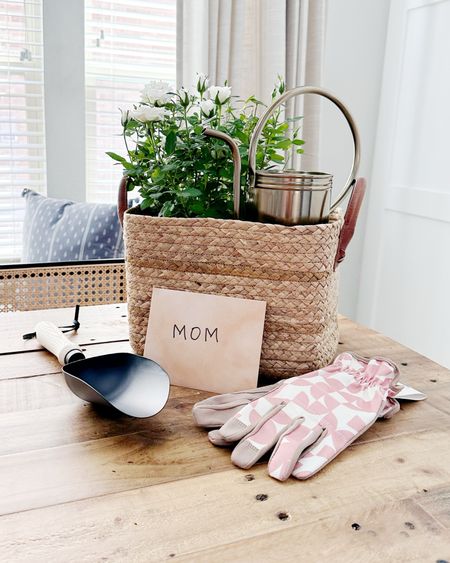 Cute and simple gift idea for moms, plant moms, teachers or friends! 🥰🪴

#LTKHome #LTKSeasonal
