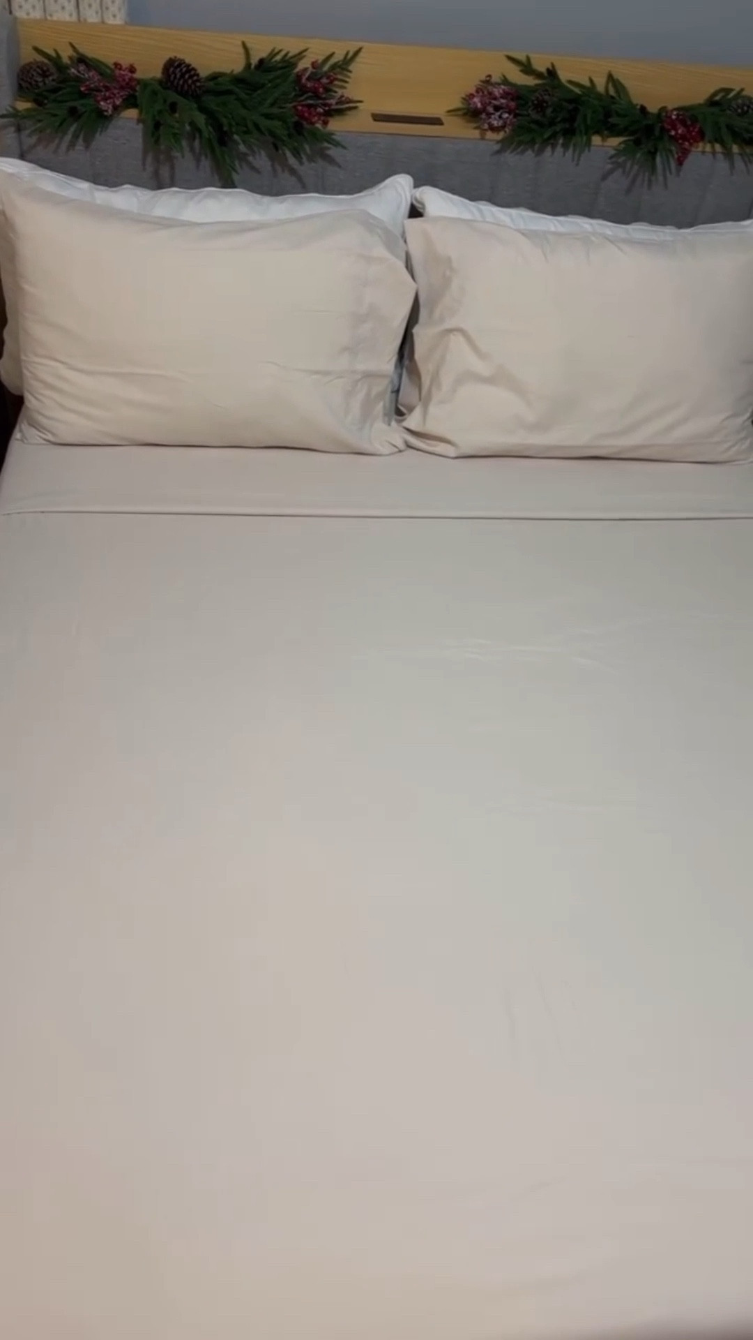 ✨ These sheets feel like a soft hug every night.
Comfortable, breathable, and perfectly minimal to make my bedroom look fresh and elevated. Sleeping cozy has never been this easy. 🤍🛏️

#HomeDecor #BedroomRefresh #GotakFinds #CozyVibes #MinimalistHome #BedMakeover #RoomInspo #SoftSheets #AmazonFinds #HomeEssentials