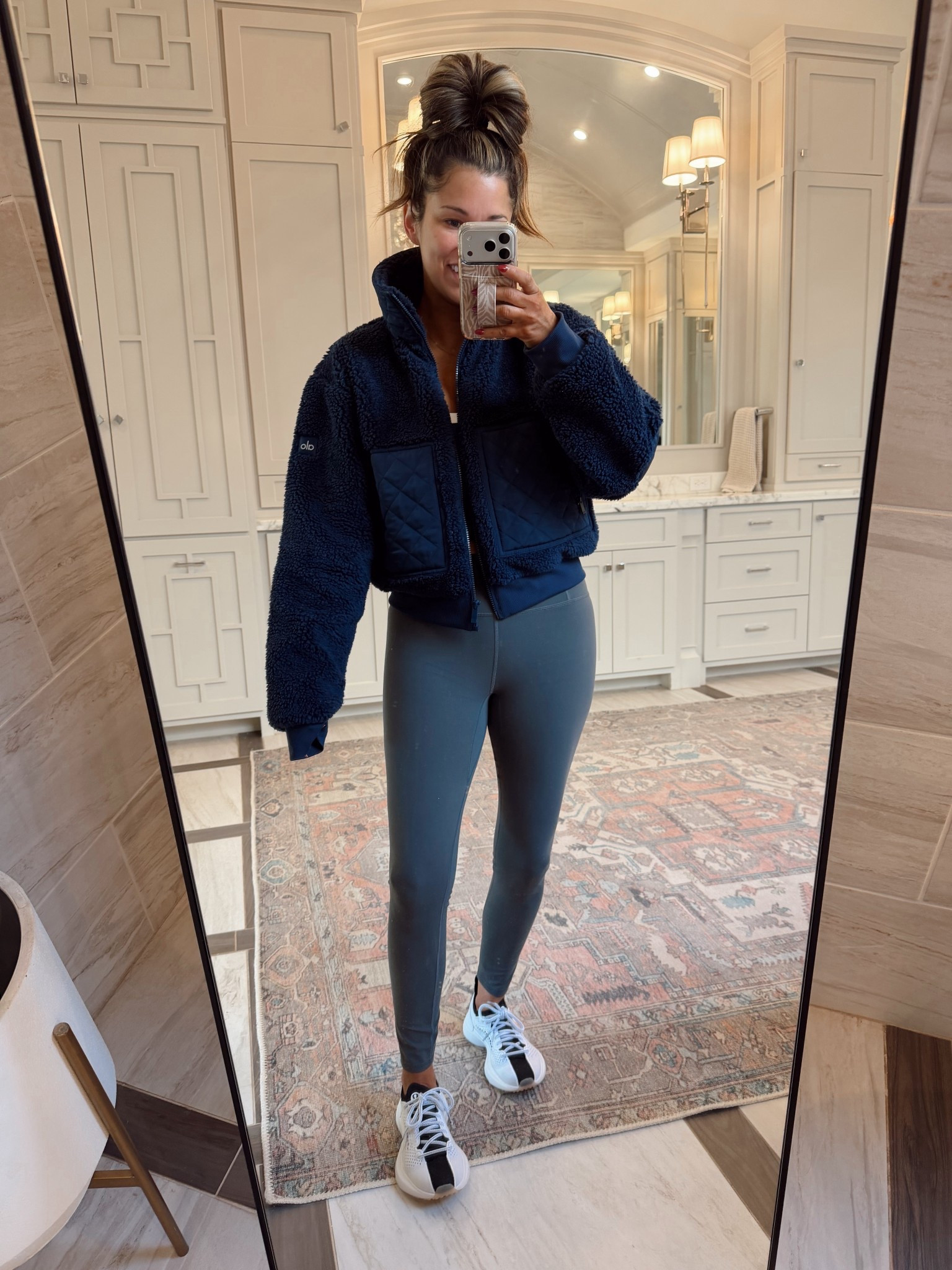 I have been really loving this Sherpa jacket I’m wearing a size medium!

#LTKgrwm #LTKSeasonal #LTKmomlife