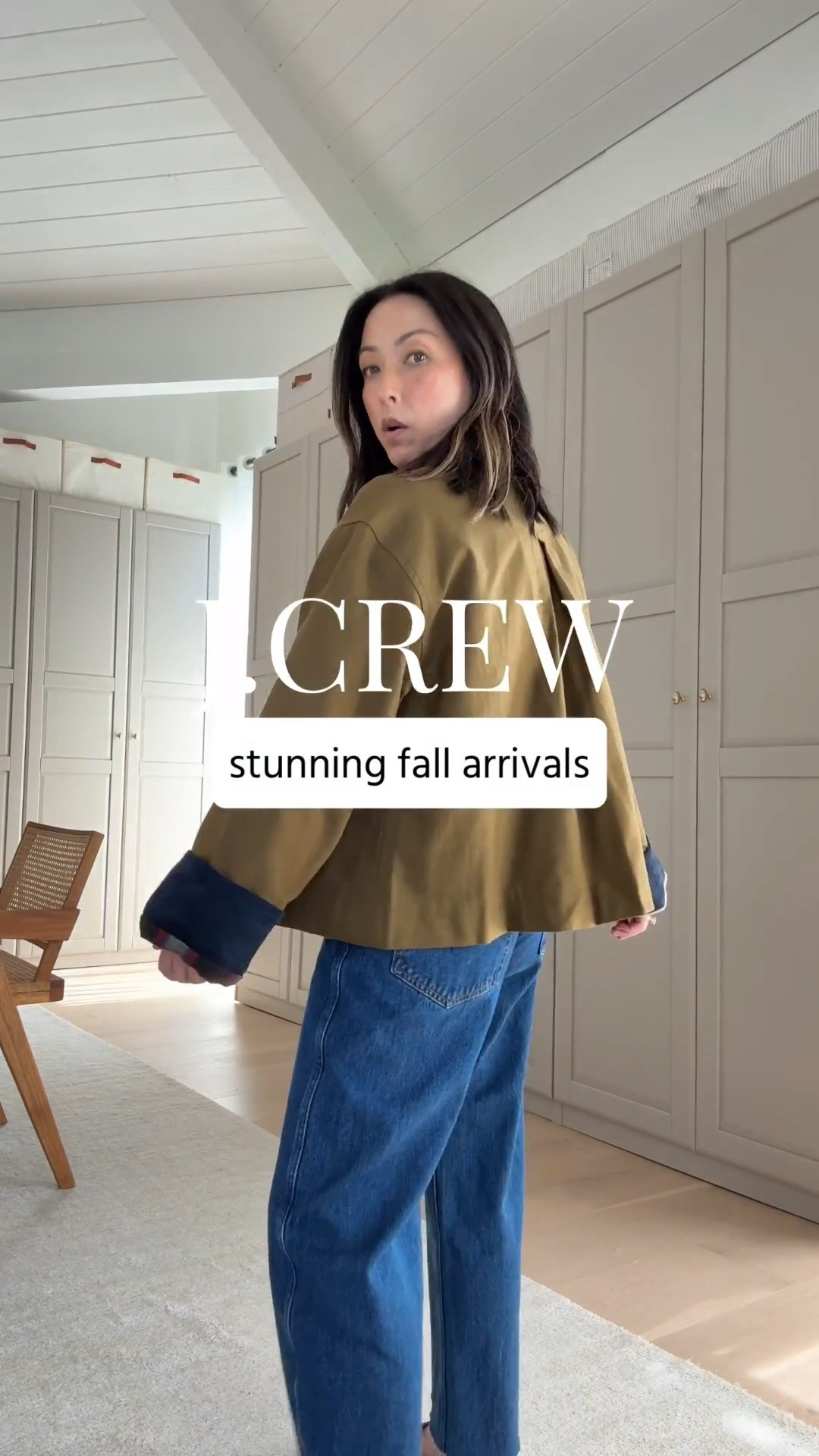 Seasonal textures, rich hues and a timeless barn jacket that’s quintessential fall. These fall basics from @J.Crew are elevated classics you’ll reach for all season long. #injcrew #ad

Barn jacket xs
Cashmere cable-knit medium 
Cashmere cable-knit quarter-zip xs
Jeans 25 regular.  comes in petite but I needed the the regular for a longer rise. 
Cords 26, cut hems. Need the size 25.  
Booties 5.5
Loafers 5
Suede bag