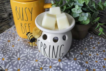 Love this Rae Dunn candle warmer! I've linked some similar ones and my favorite candle wax melts from Amazon! Head to my blog to learn how to make this cute Loopy Yarn bumblebee! 

amazon crafts, amazon finds, amazon favorites, rae dunn favorites, rae dunn decor, rae dunn finds

#LTKstyletip #LTKunder50 #LTKSeasonal