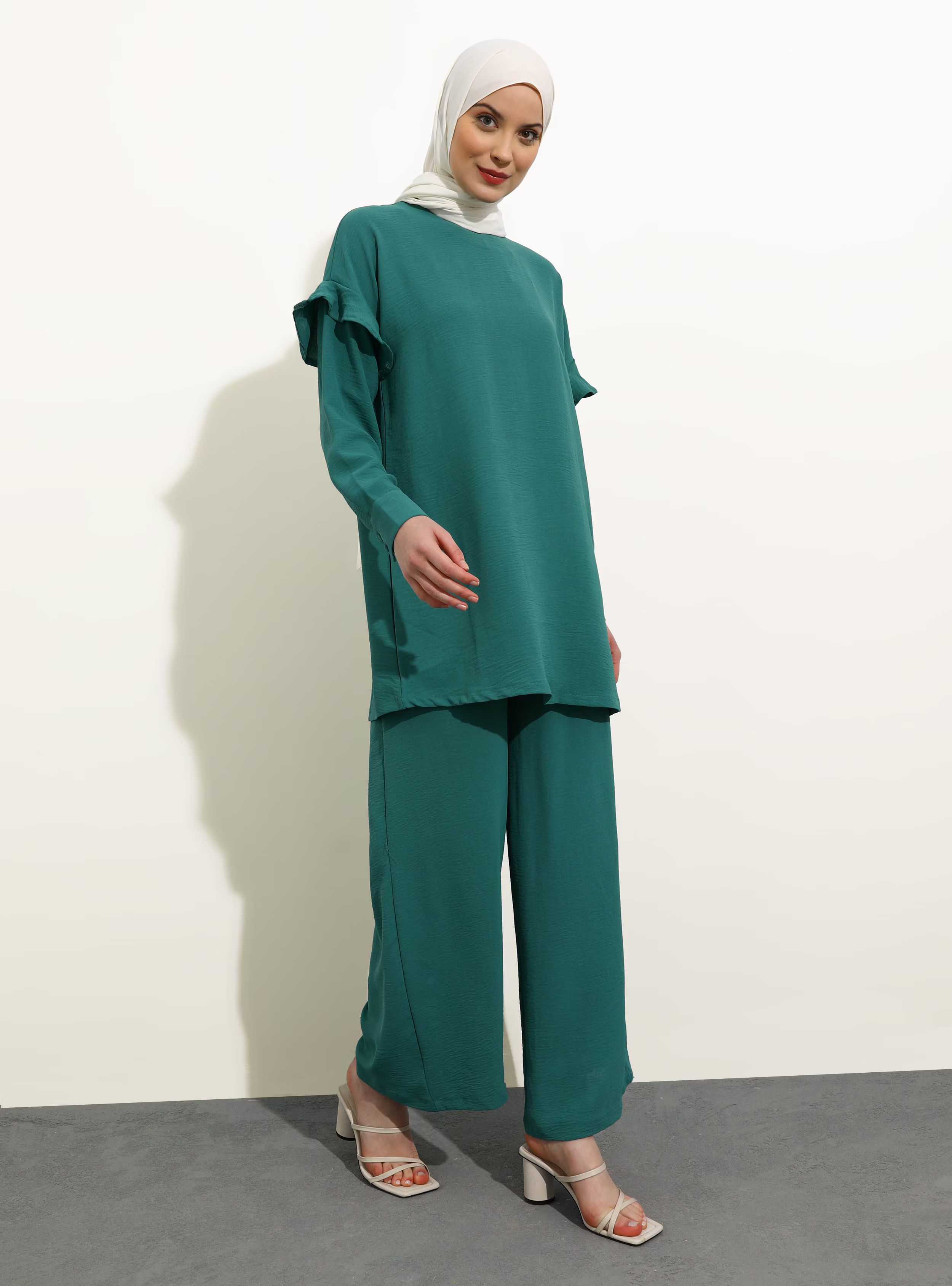 Emerald - Unlined - Crew neck - Suit | Modanisa (US)