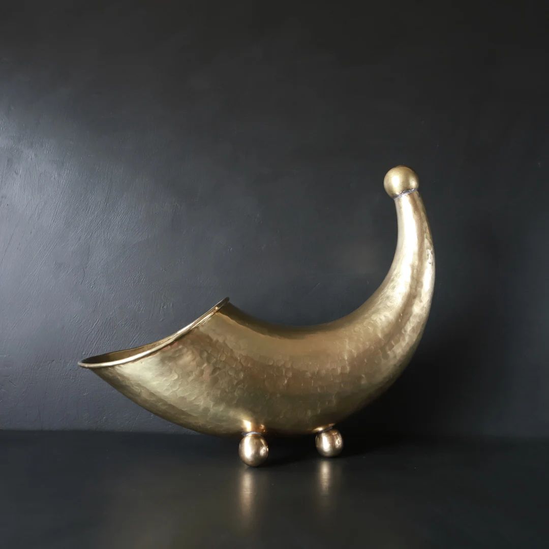 Vintage Brass Cornucopia Vase MCM Sculpture Hammered Metal Shell Horn of Plenty Floral Ball Foote... | Etsy (US)