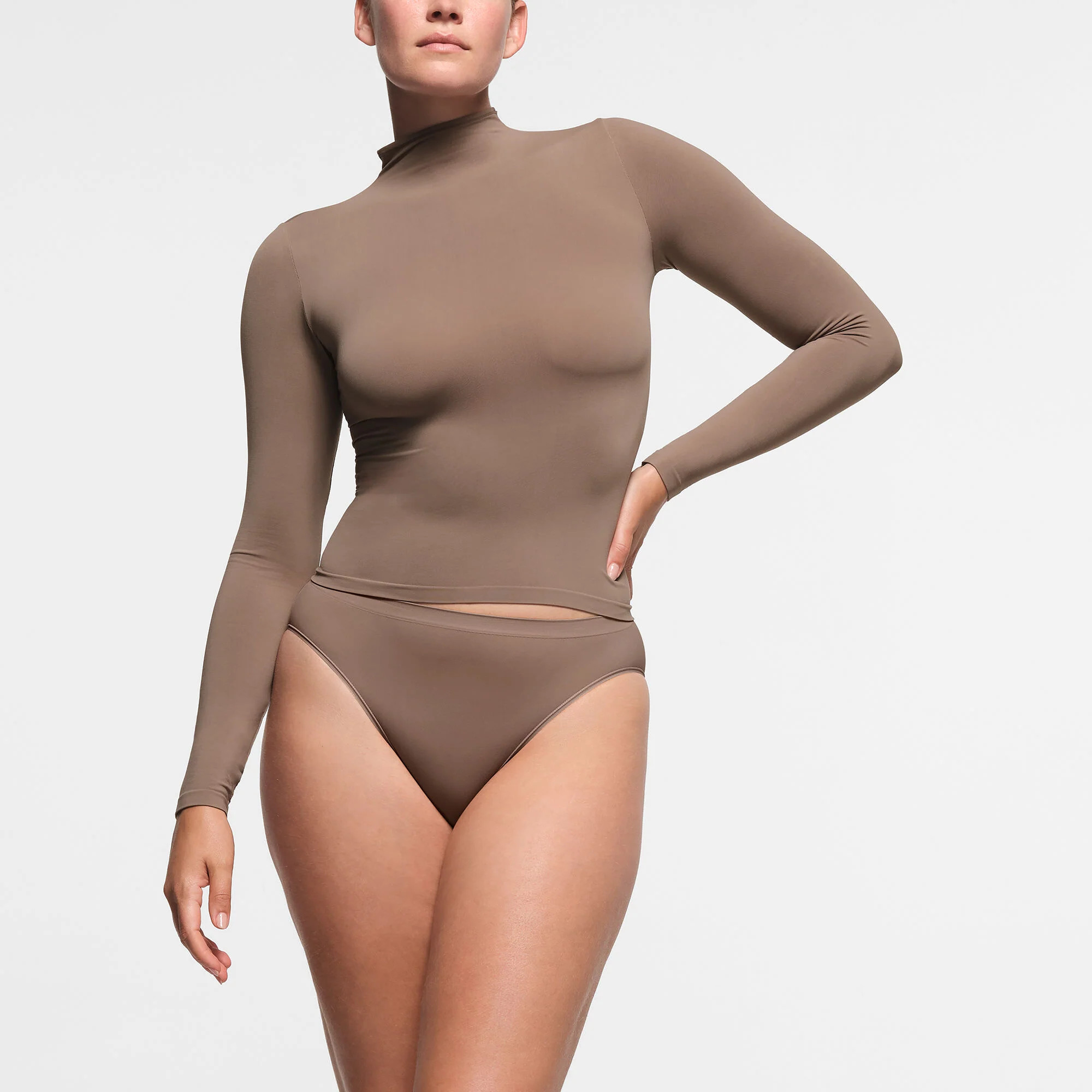 SKIMS Turtleneck Top | Medium Neutral | 3XL | Soft Smoothing Seamless | SKIMS (US)