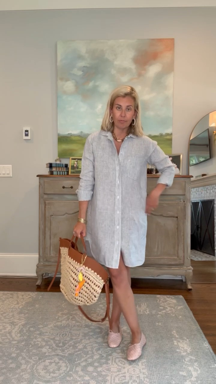 My favorite shirt dress that is nothing but basic! I’m in xs dress & sweater and 7 flats ( I do size down 1 ). 
￼

#LTKdayinmylife #LTKootd #LTKmomlife