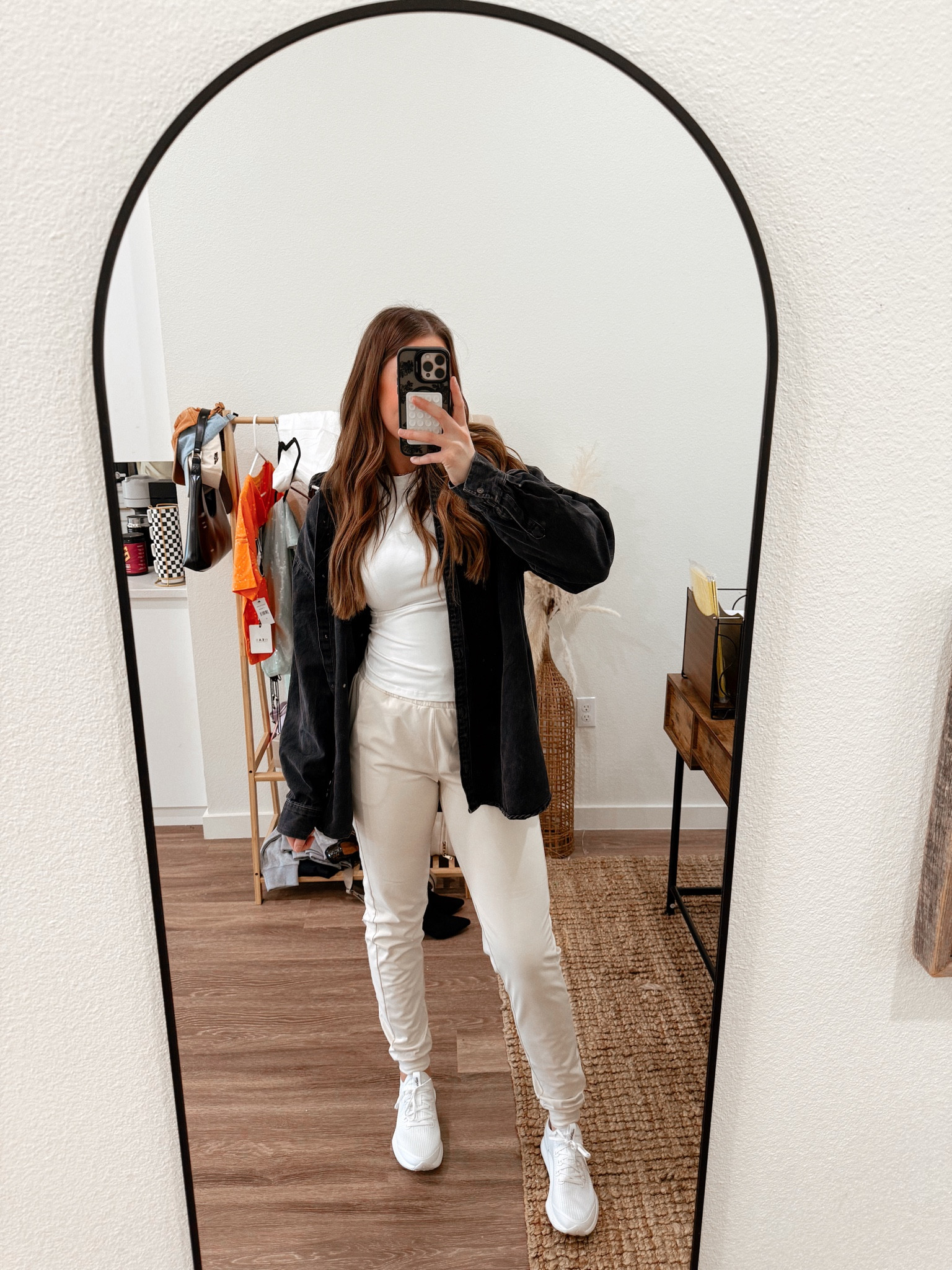 I’m wearing a medium 34” inseam in the joggers & medium tall in the black button down & 8.5 in the shoes!

Fall outfit ideas. Rectangle body shape outfits. 

#LTKStyleTip #LTKSeasonal