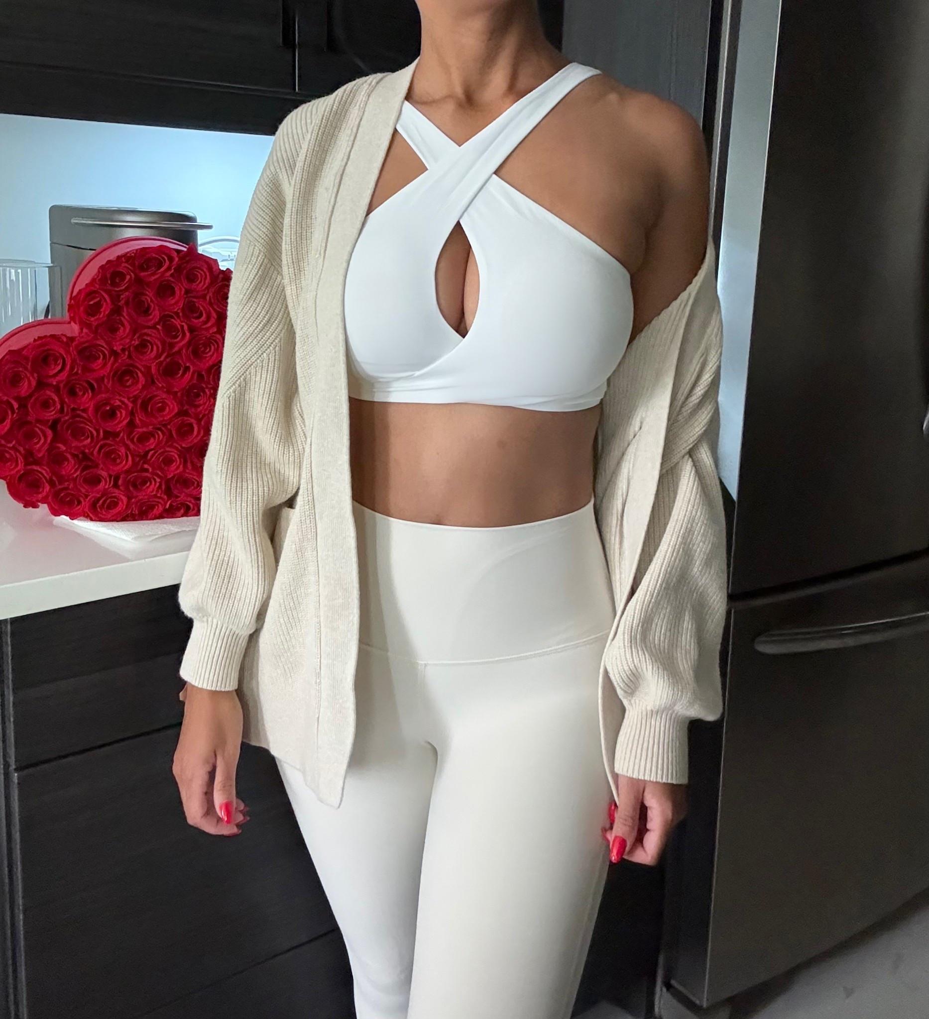 the bend this wrap and scoop bra in white is the business from lululemon ! 🤍

align pant 25”, light ivory, aritzia, wilfred, cardigan, yoga, pilates, athleisure, lounge. 