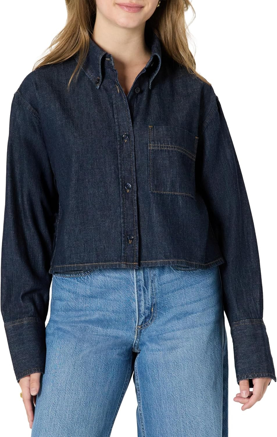 Amazon Essentials Women's Modern Oversized-Fit Cropped Denim Button-Down Shirt, Lightweight Chambray, Point Collar | Amazon (US)