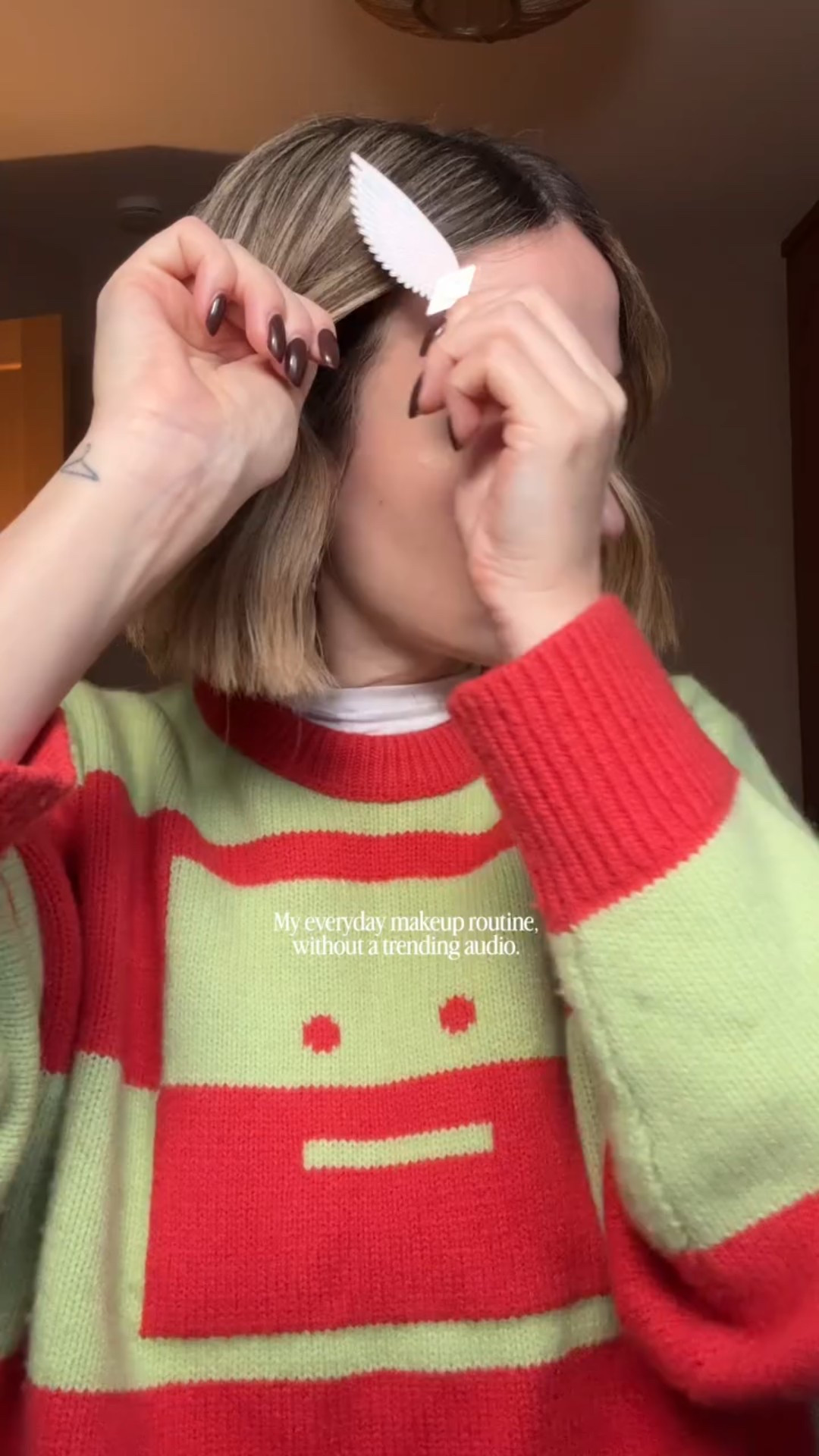 this is my kinda asmr! 🫧💋☁️✨

products:
- @rarebeauty brow gel
- @maccosmeticsuki studio radiance serum foundation
- @charlottetilbury airbrush flawless concealer
- @rarebeauty liquid contour
- @merit flush balm blush
- @makeupbymario soft sculpt powder bronzer
- @valentino.beauty eye2cheek blush
- @kosas soulgazer mascara
- @nyxcosmetics_uk brow pen
- @charlottetilbury airbrush flawless powder
- @rimmellondon oh my plump lipliner
- @merit signature lip
- @onesize powder melt setting spray
- @ghdhairpro mini straighteners
(Some pr products)