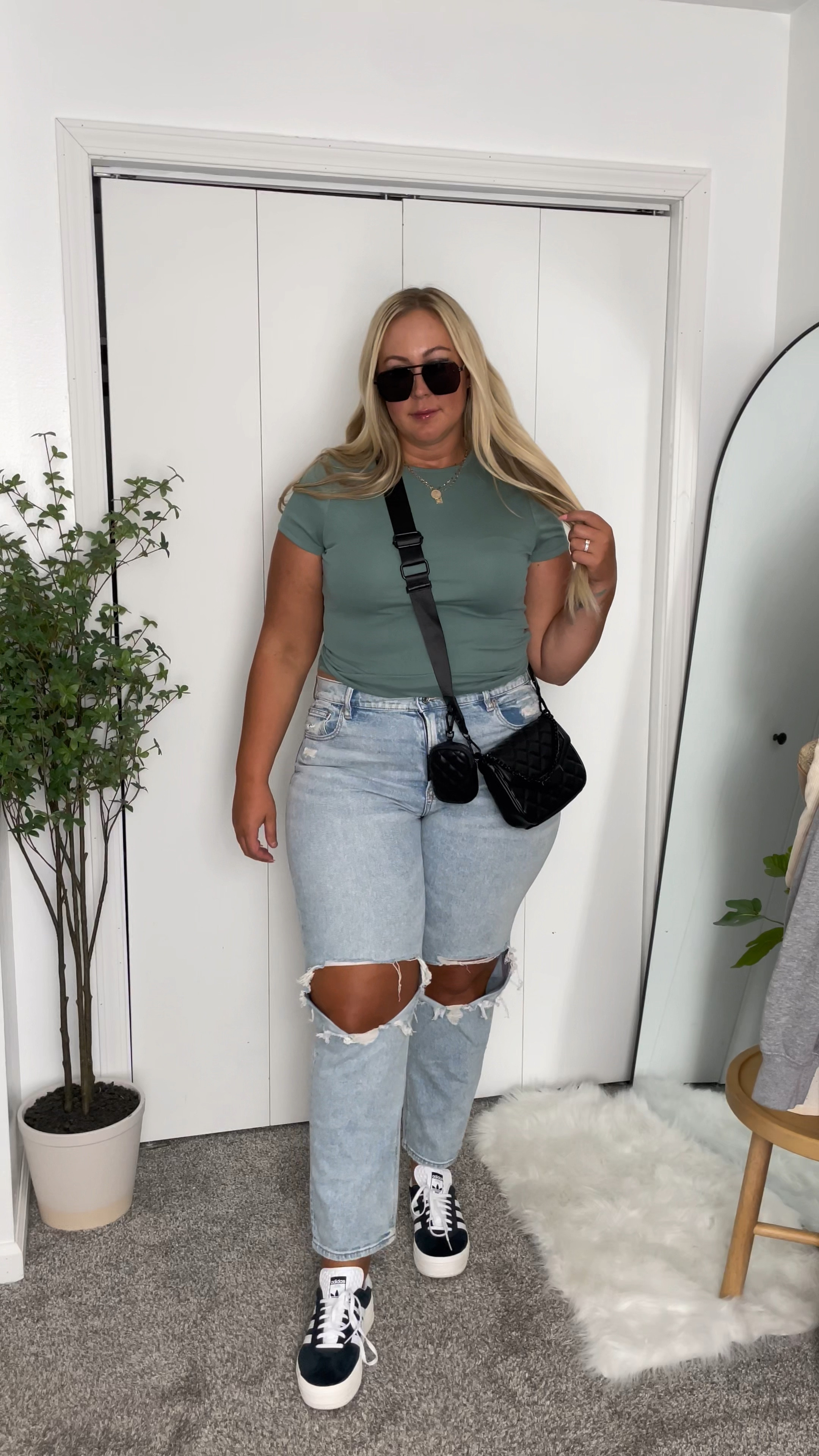 16long in jeans and large in tee! 

Fall outfits , summer to fall outfits , teacher outfits , curvy jeans , fall fashion 

#LTKstyletip #LTKcurves #LTKshoecrush