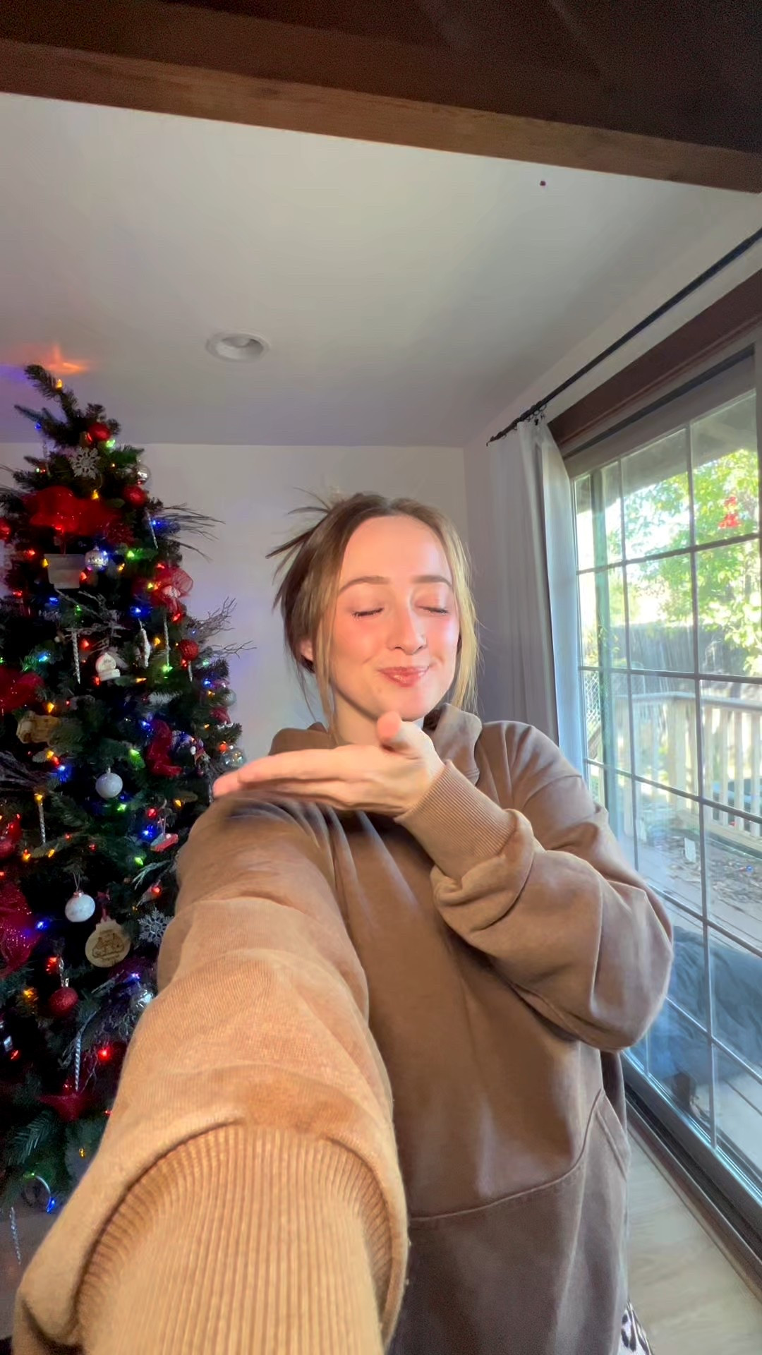 My personal gift guide FOR HER!! Walli Cases code: dakotasisson 

#LTKselfcare #LTKHoliday #LTKFindsUnder50