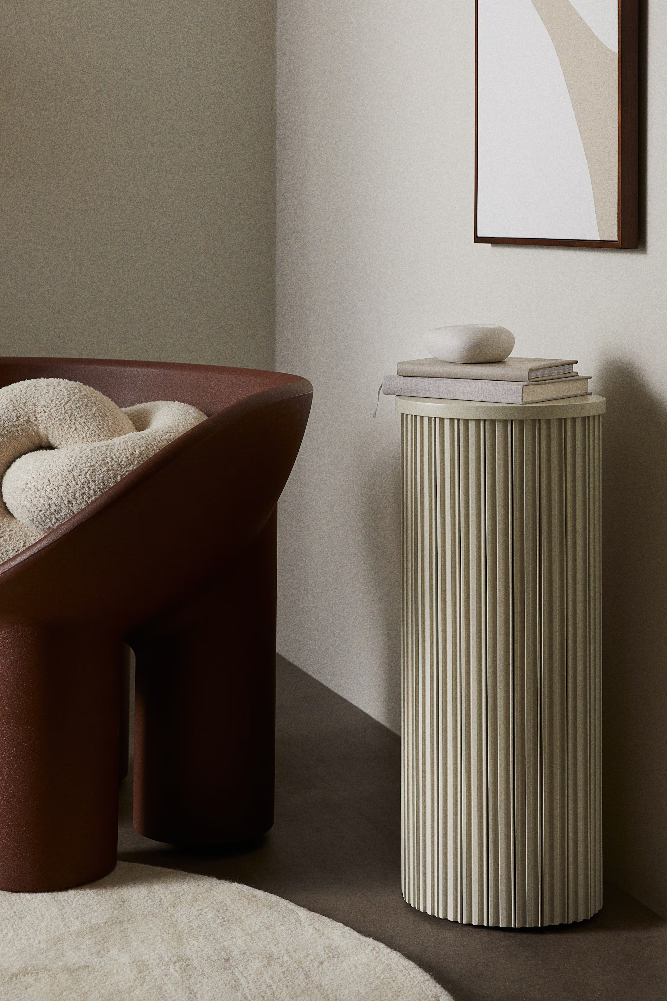 Pedestal | H&M (US + CA)