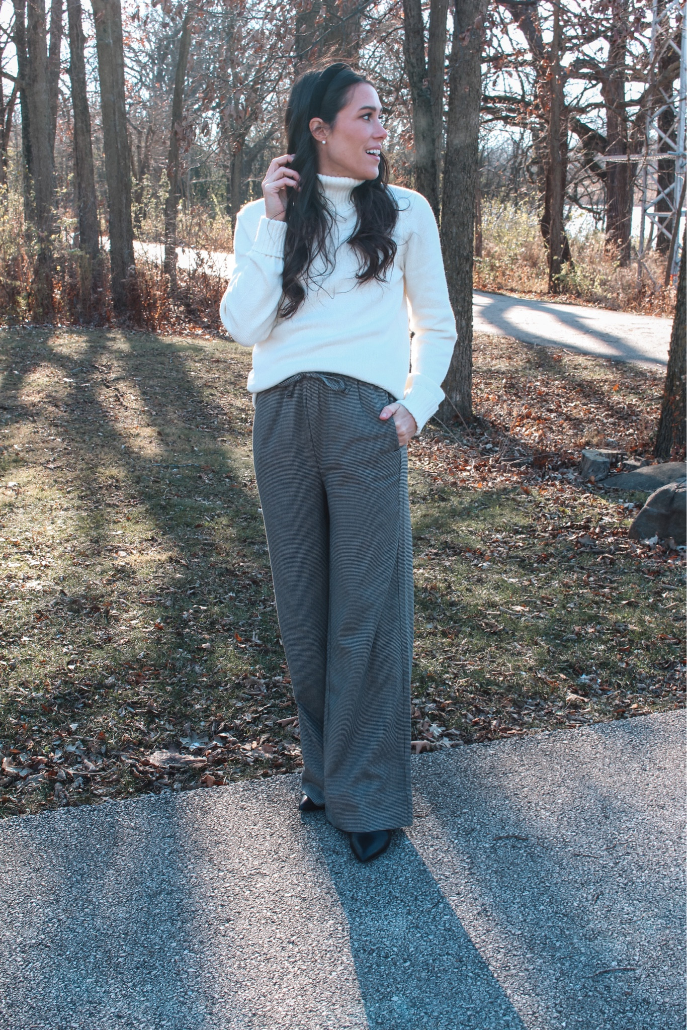 #walmartpartner @walmartfashio. #walmartfashion
Sweater-Small, Pants-XS

#LTKHoliday #LTKSeasonal #LTKstyletip